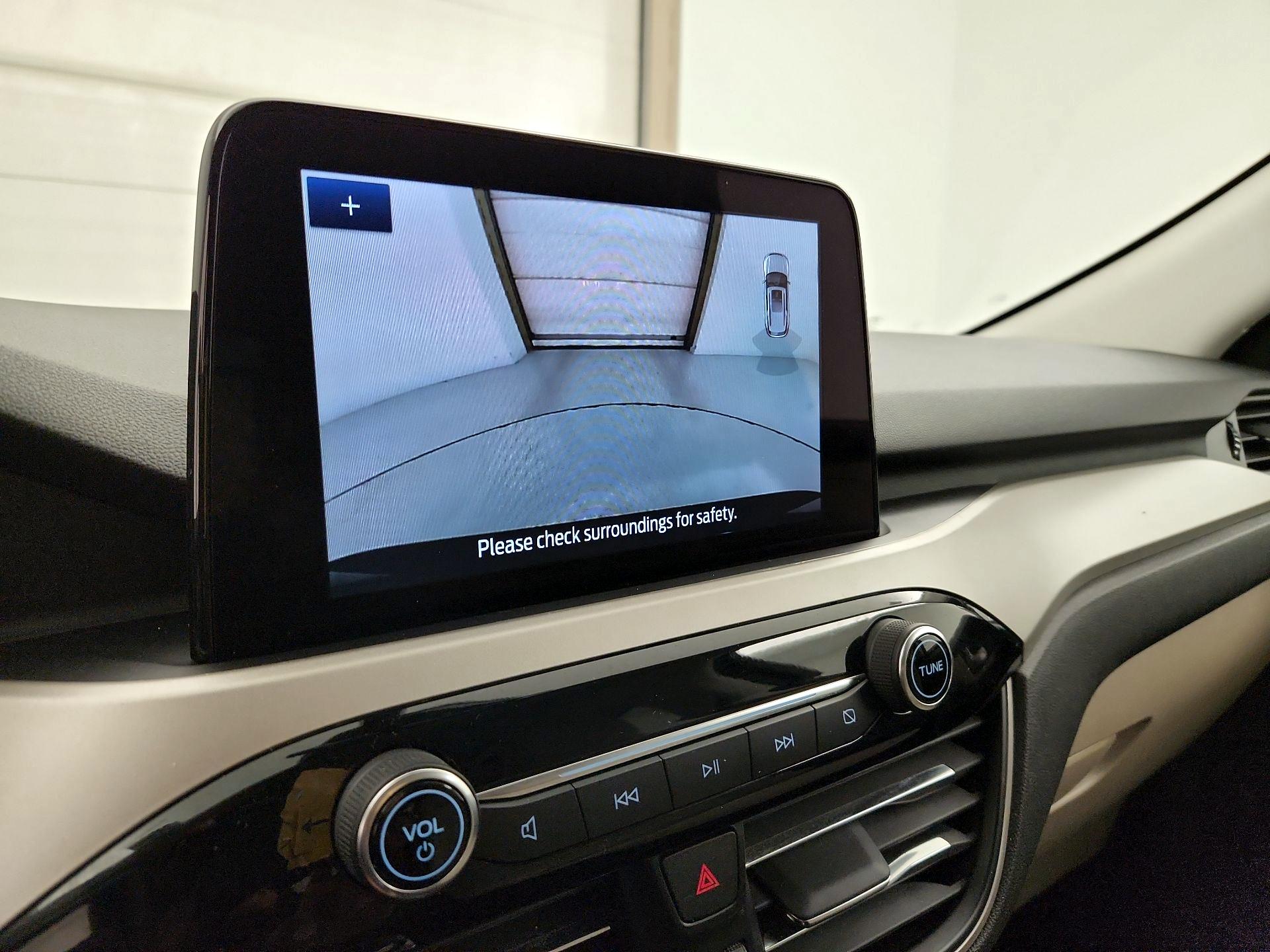 Thumbnail: 2021 Ford Escape - 14