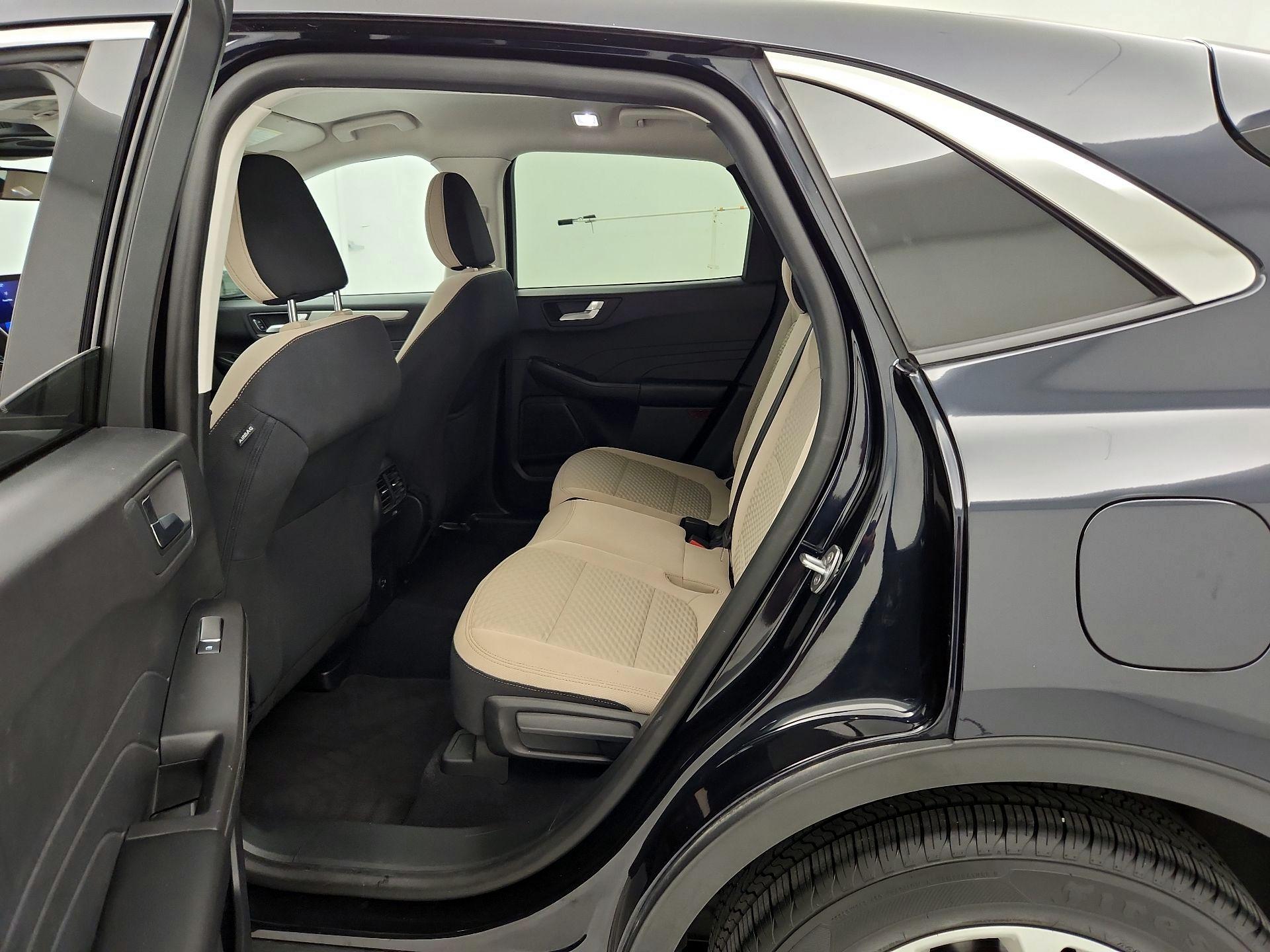 Thumbnail: 2021 Ford Escape - 19