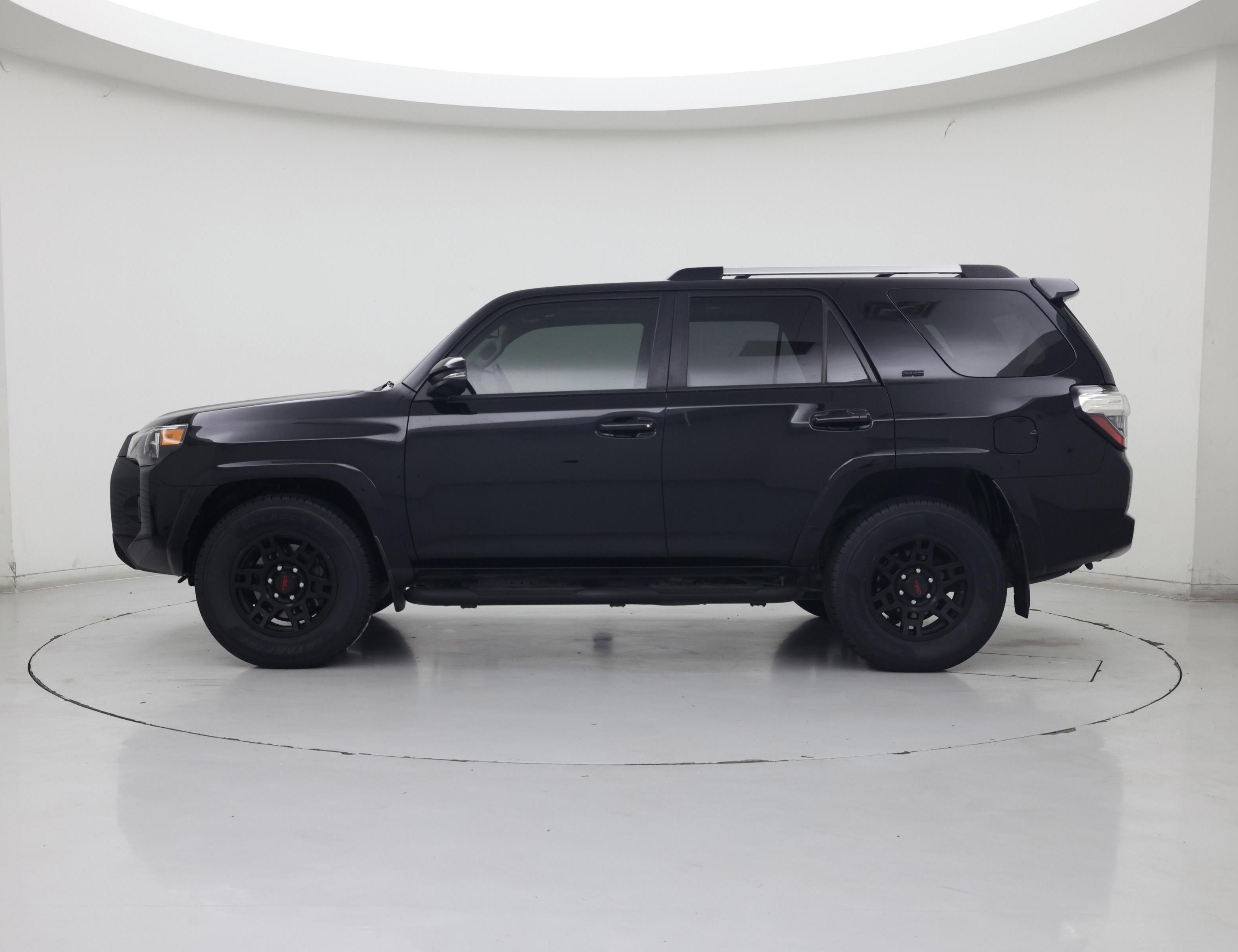 Thumbnail: 2021 Toyota 4Runner - 3