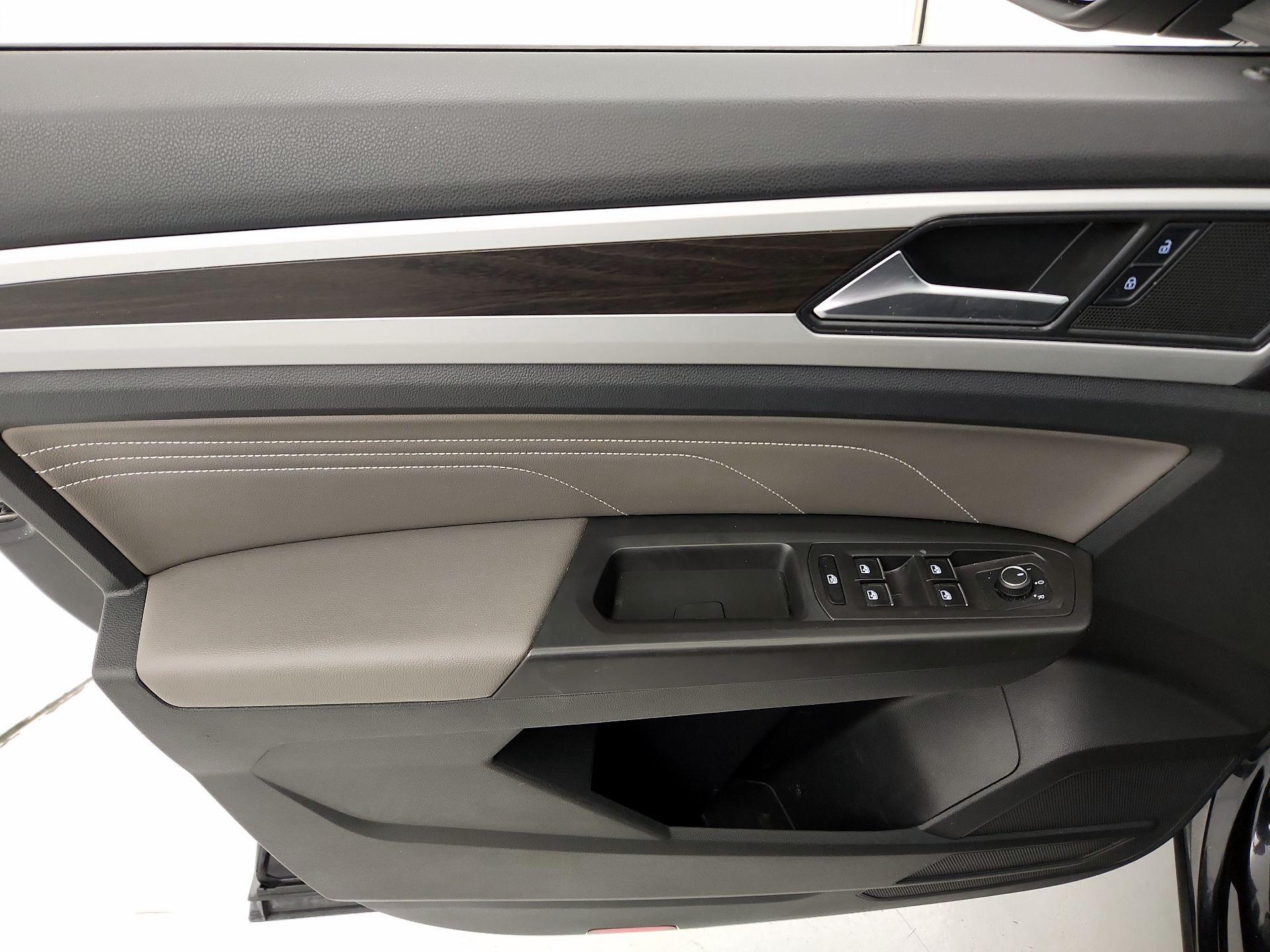 Thumbnail: 2022 Volkswagen Atlas - 12