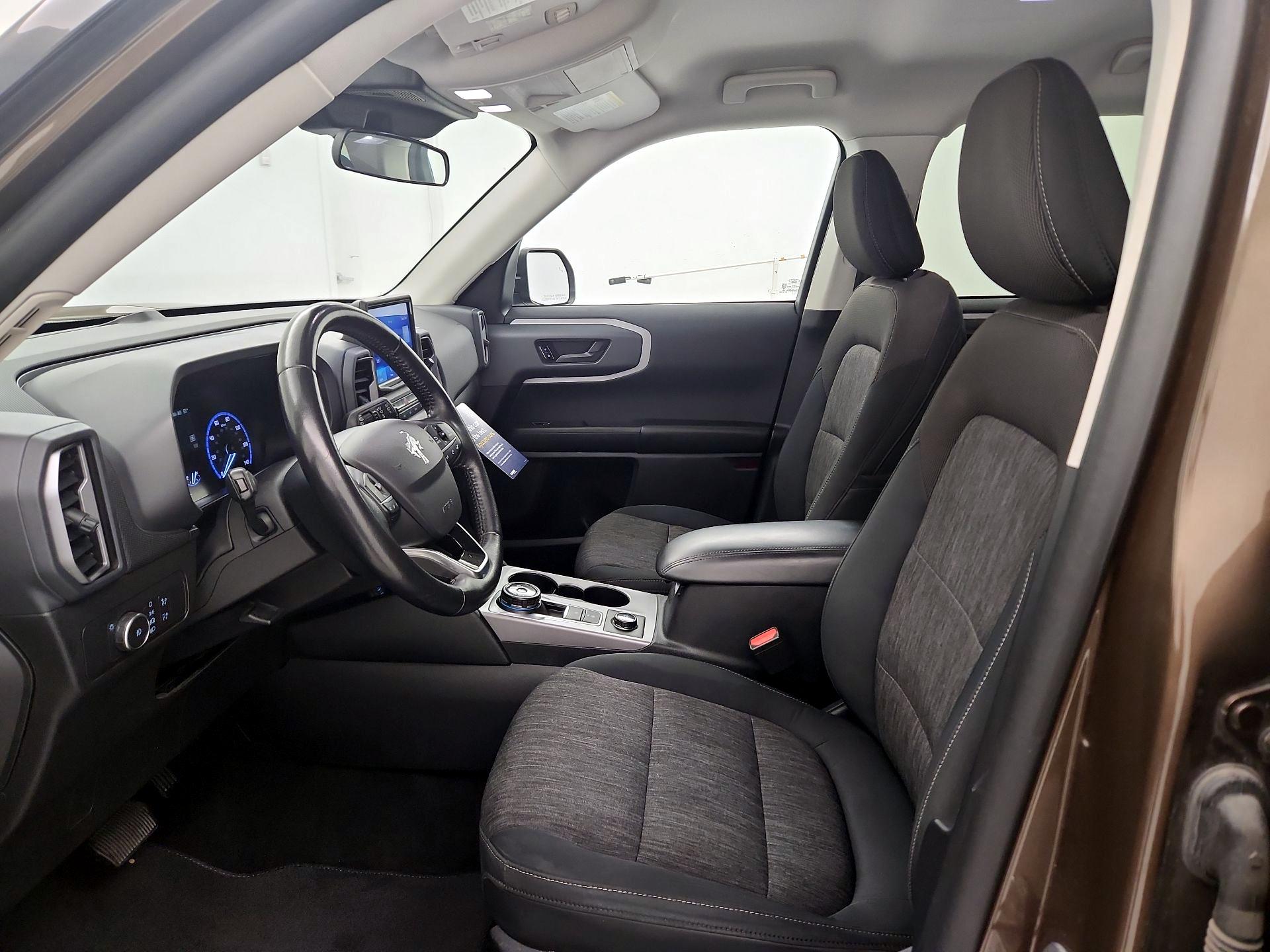 Thumbnail: 2022 Ford Bronco Sport - 11