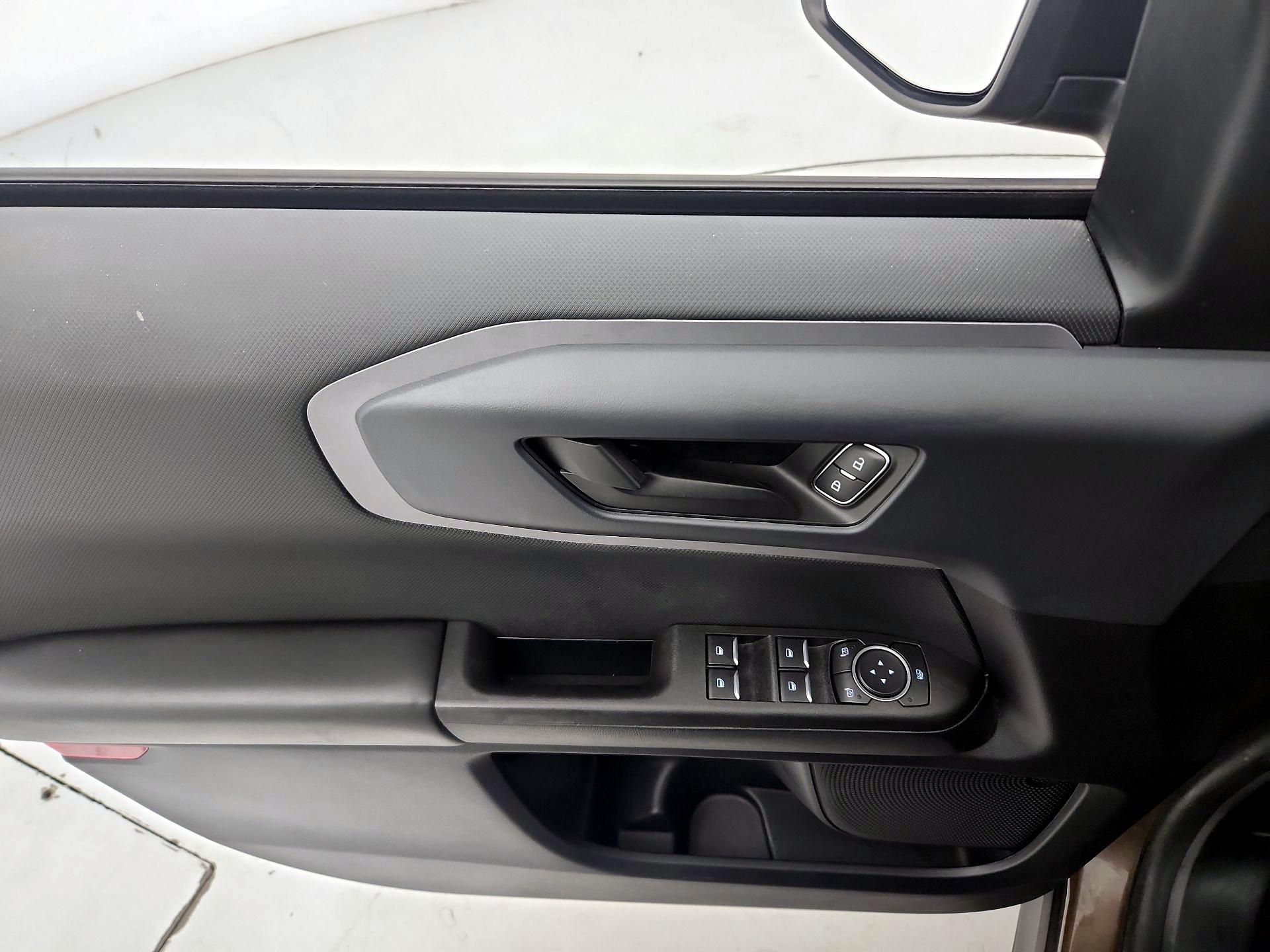 Thumbnail: 2022 Ford Bronco Sport - 12