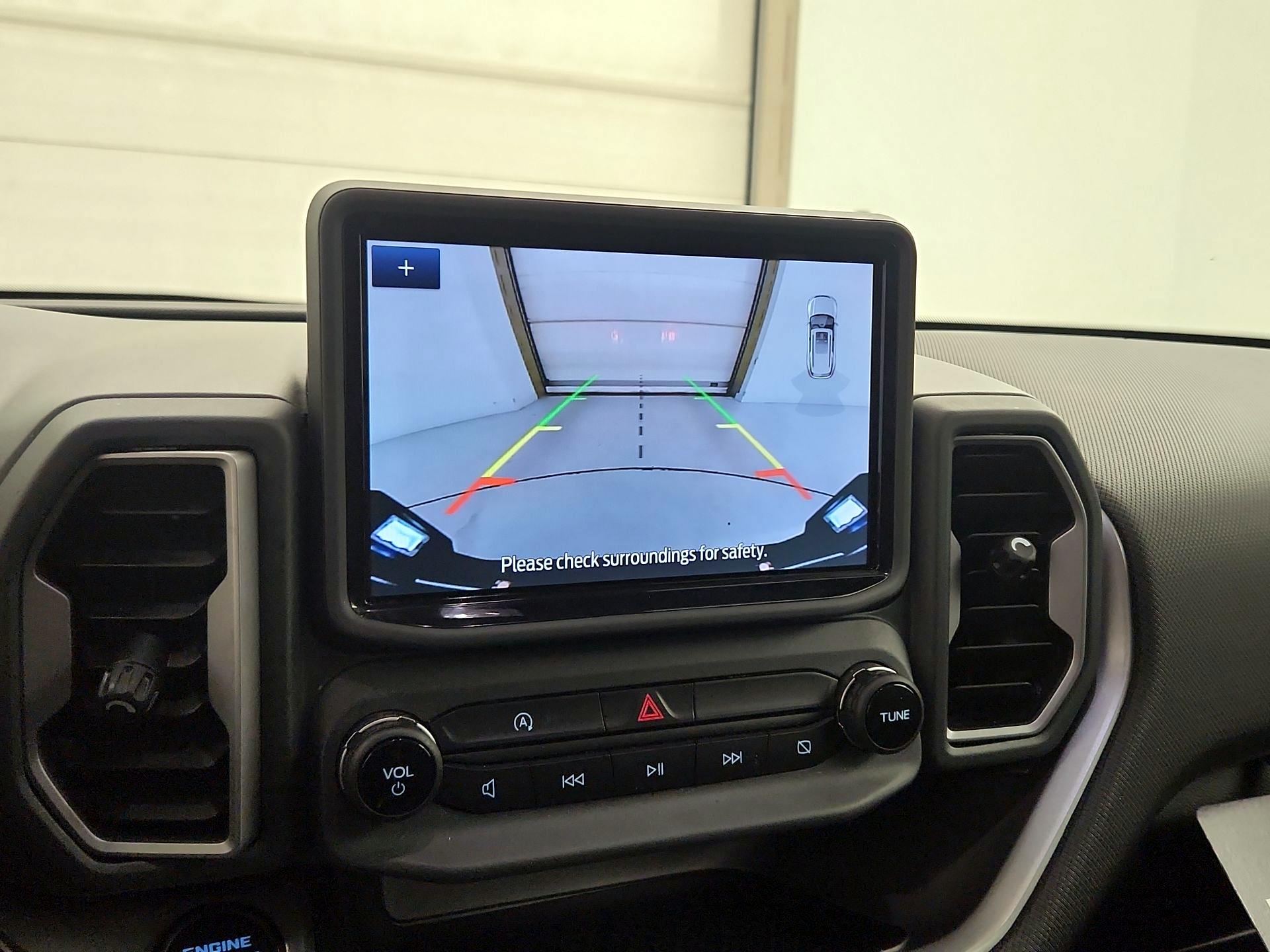 Thumbnail: 2022 Ford Bronco Sport - 14