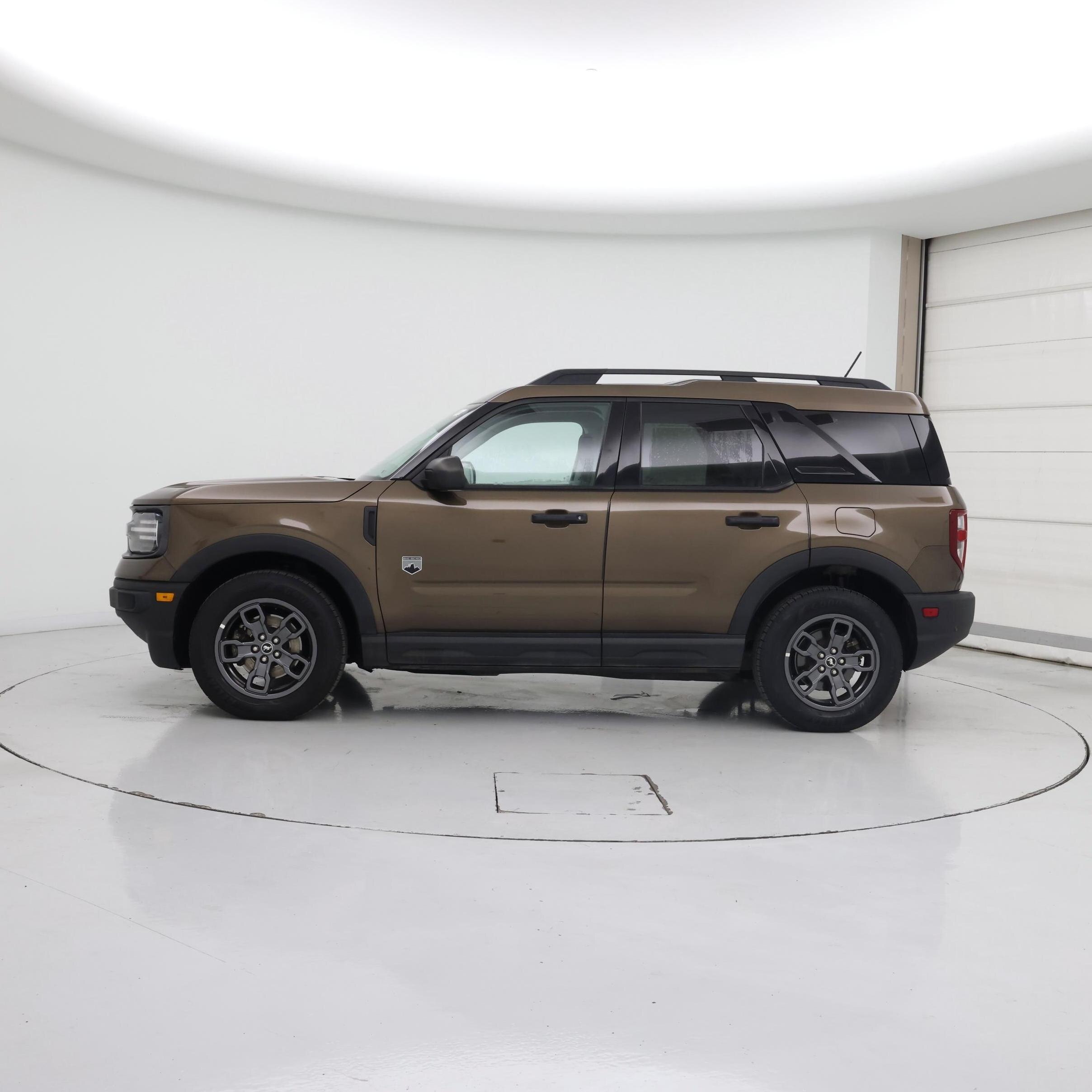 Thumbnail: 2022 Ford Bronco Sport - 3