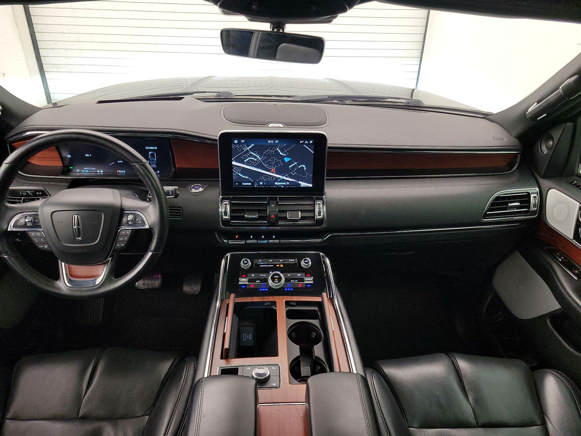 Thumbnail: 2020 Lincoln Navigator - 9