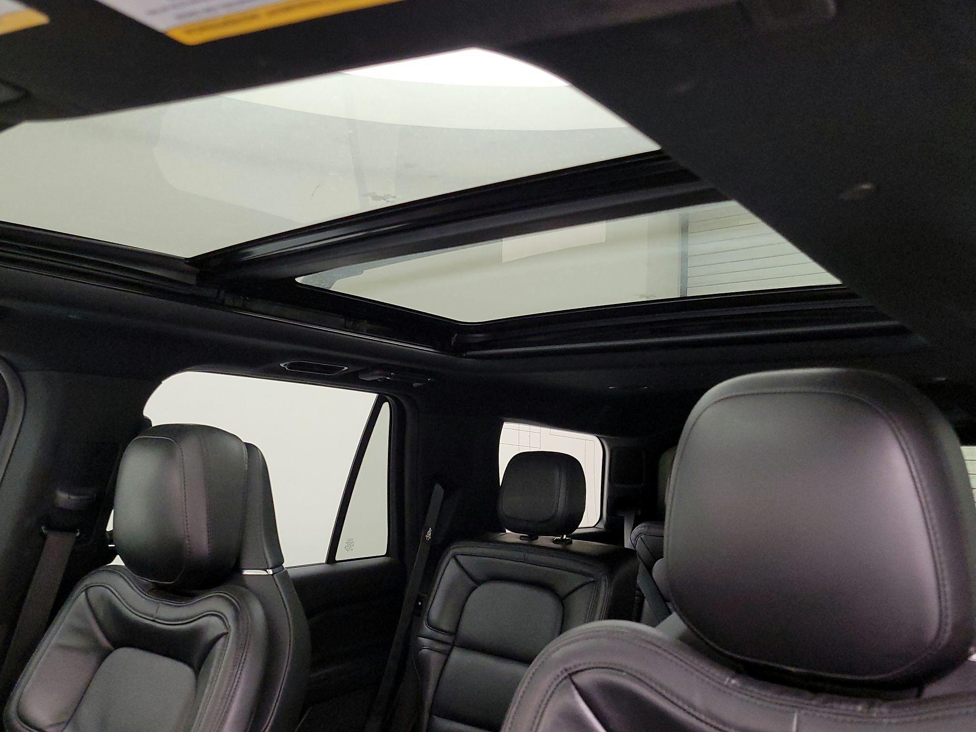 Thumbnail: 2020 Lincoln Navigator - 20