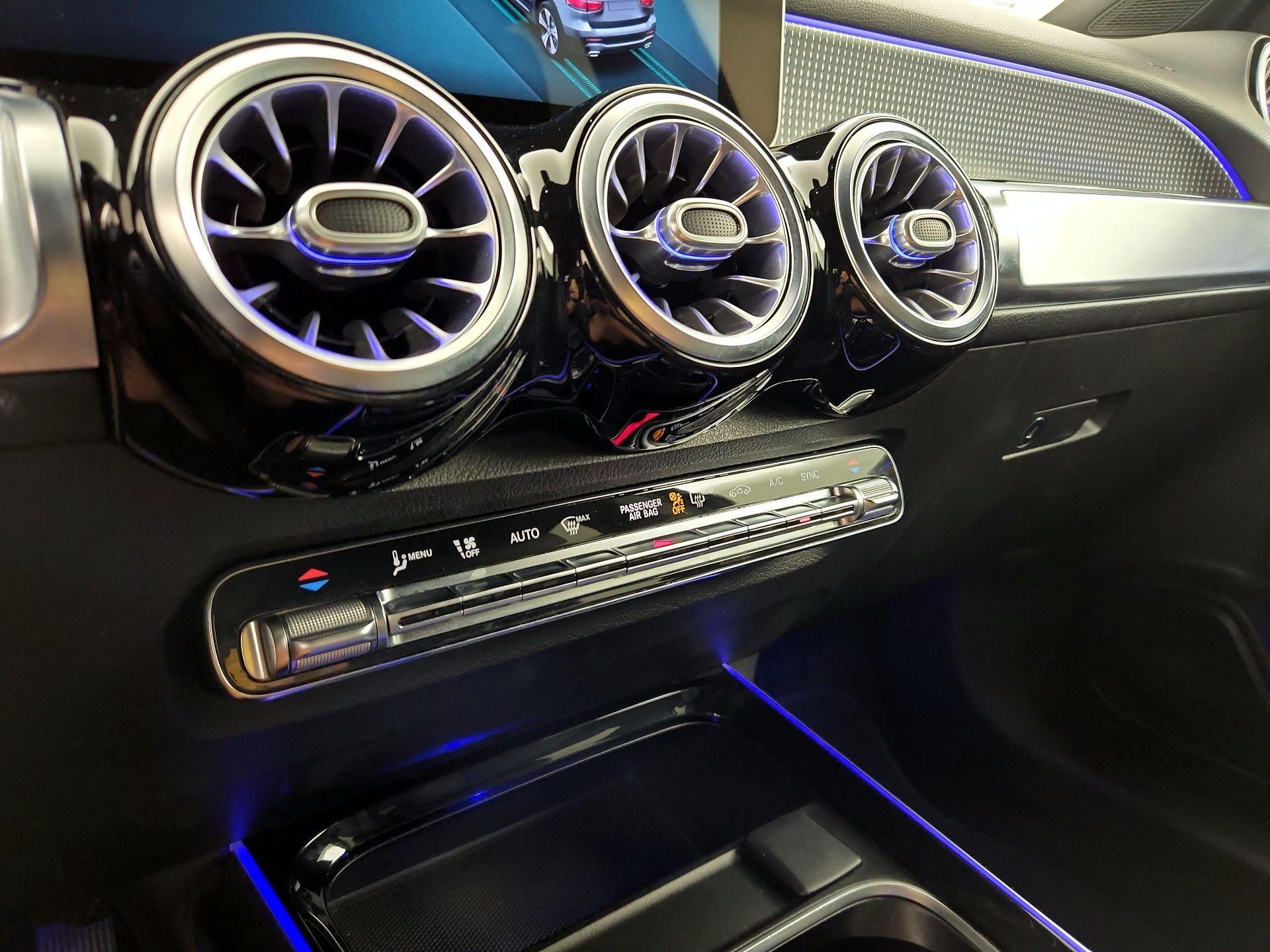 Thumbnail: 2020 Mercedes-Benz GLB - 16