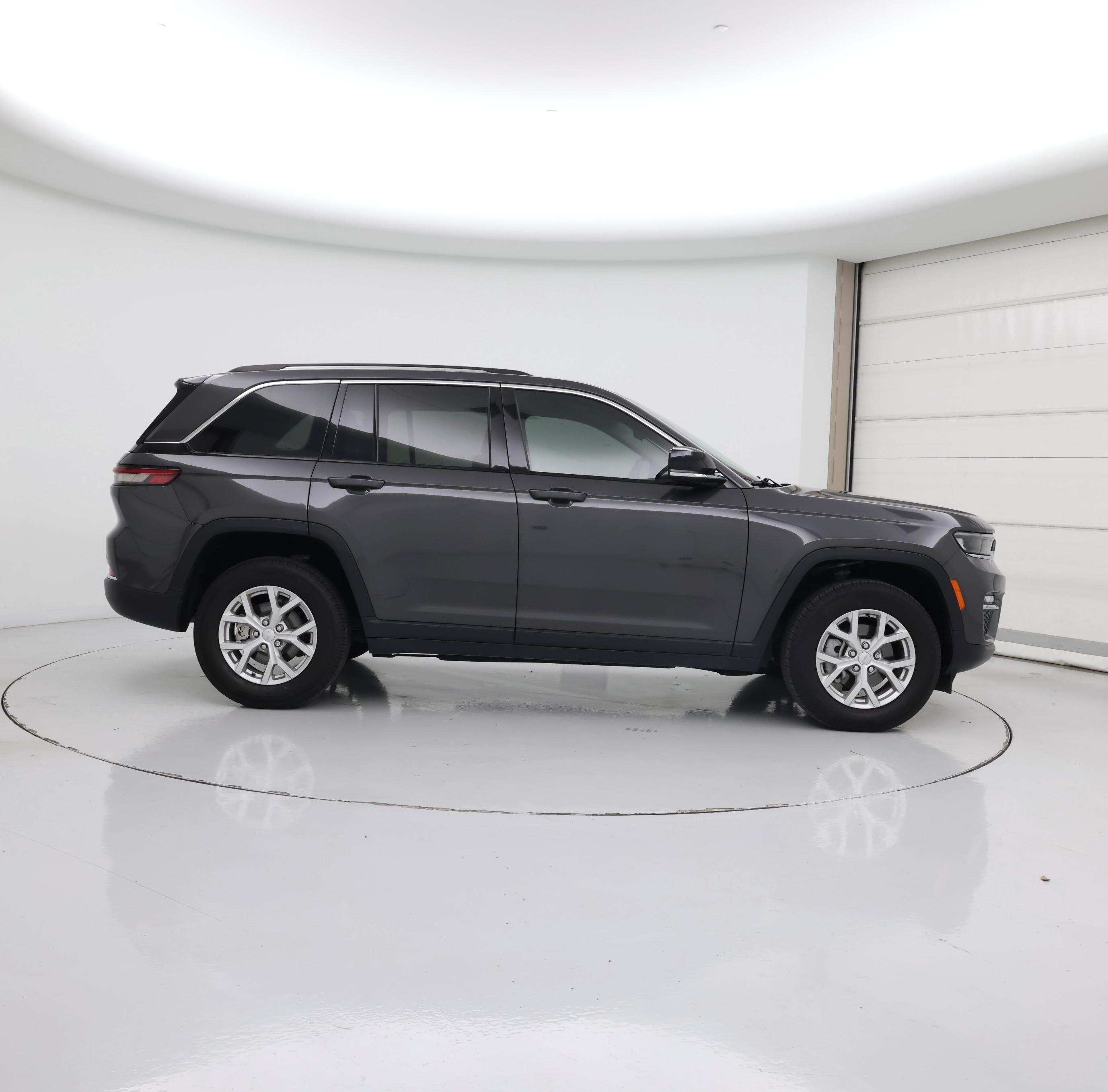 Thumbnail: 2023 Jeep Grand Cherokee - 7