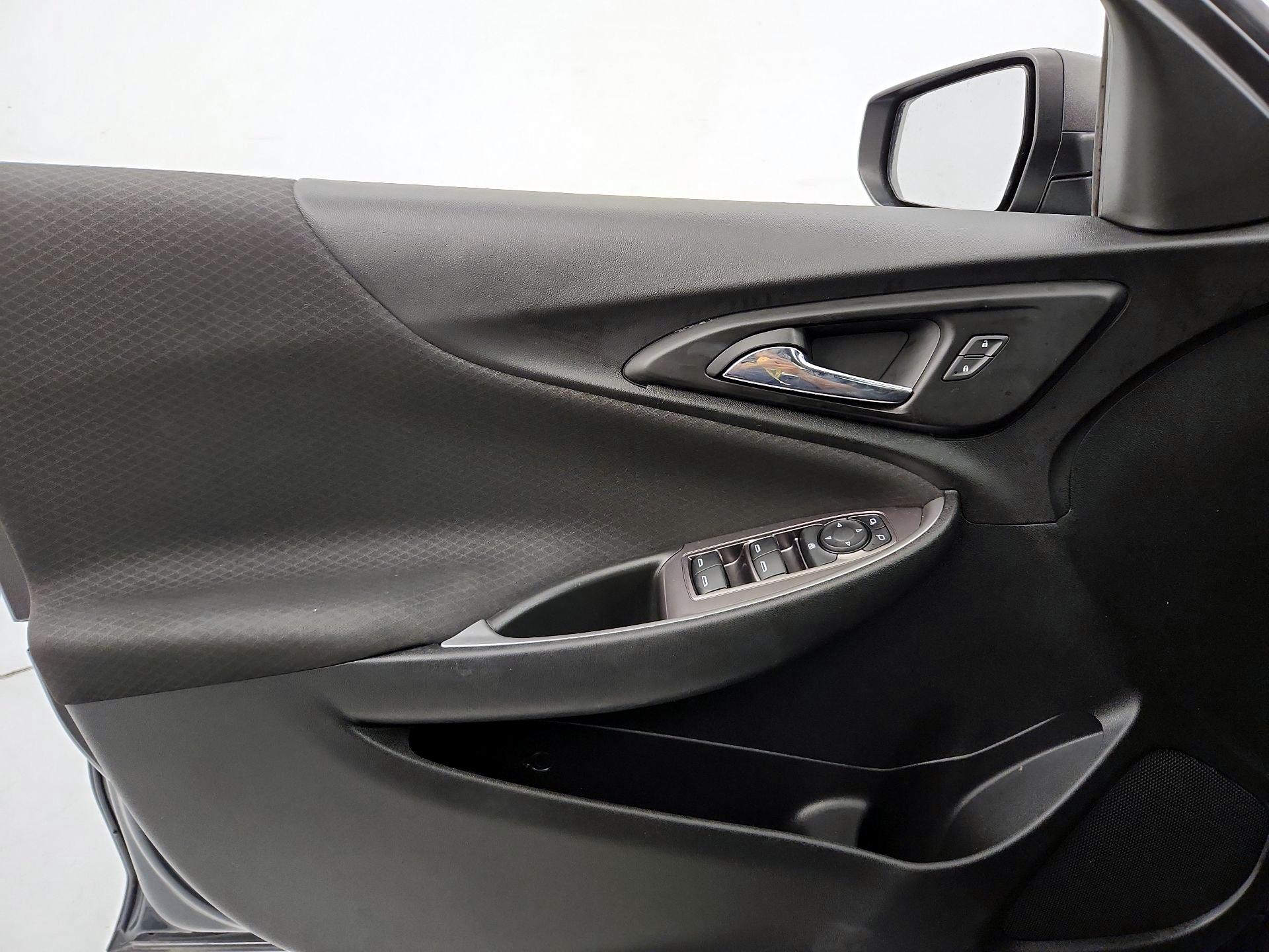 Thumbnail: 2021 Chevrolet Malibu - 12