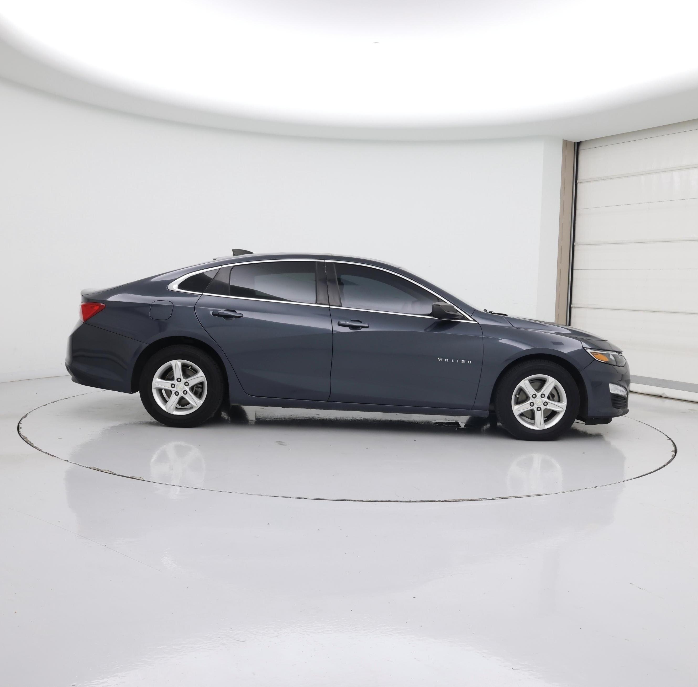 Thumbnail: 2021 Chevrolet Malibu - 7