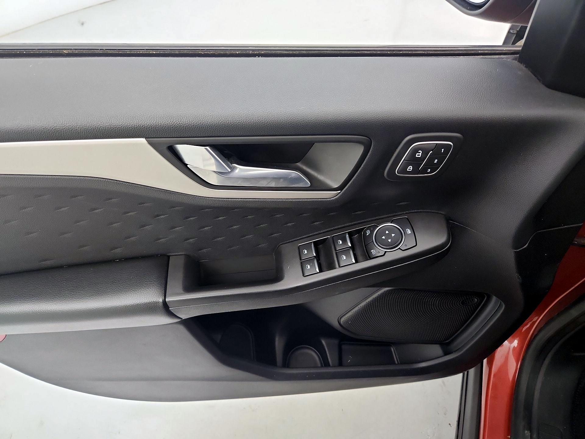 Thumbnail: 2020 Ford Escape - 12
