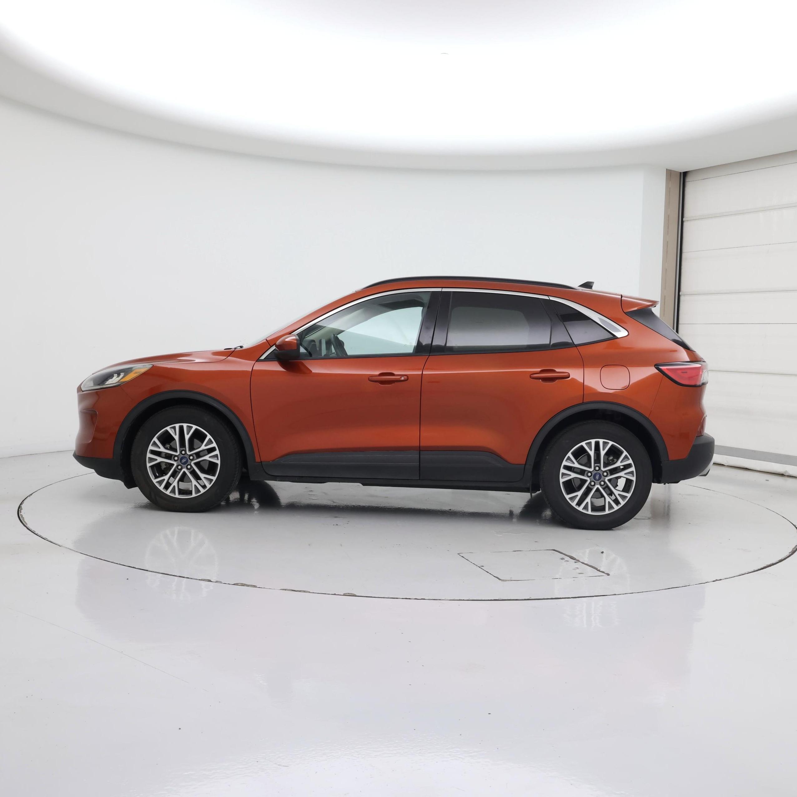 Thumbnail: 2020 Ford Escape - 3