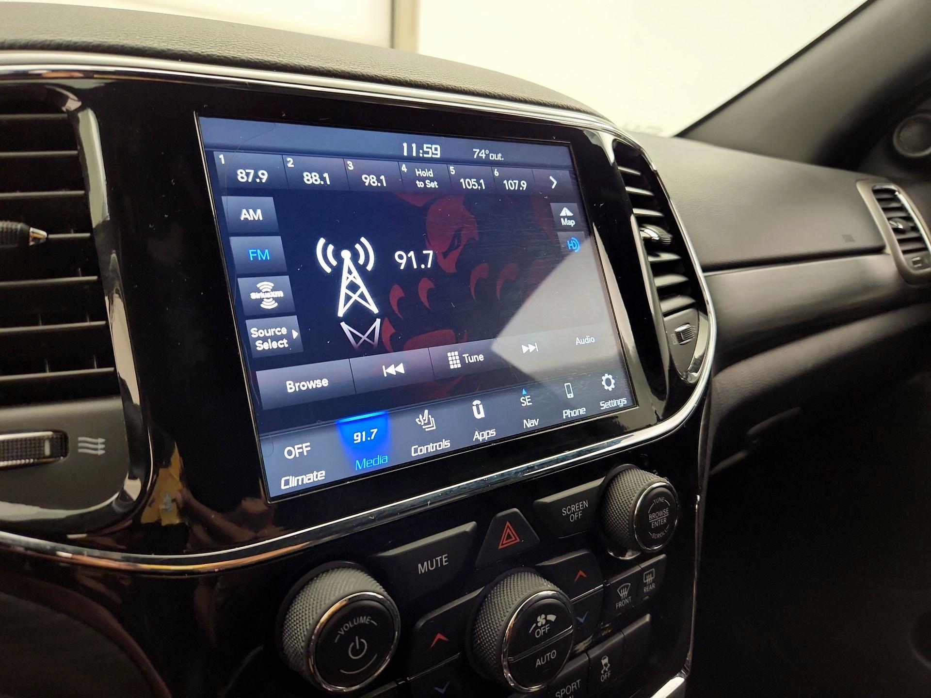 Thumbnail: 2021 Jeep Grand Cherokee - 16