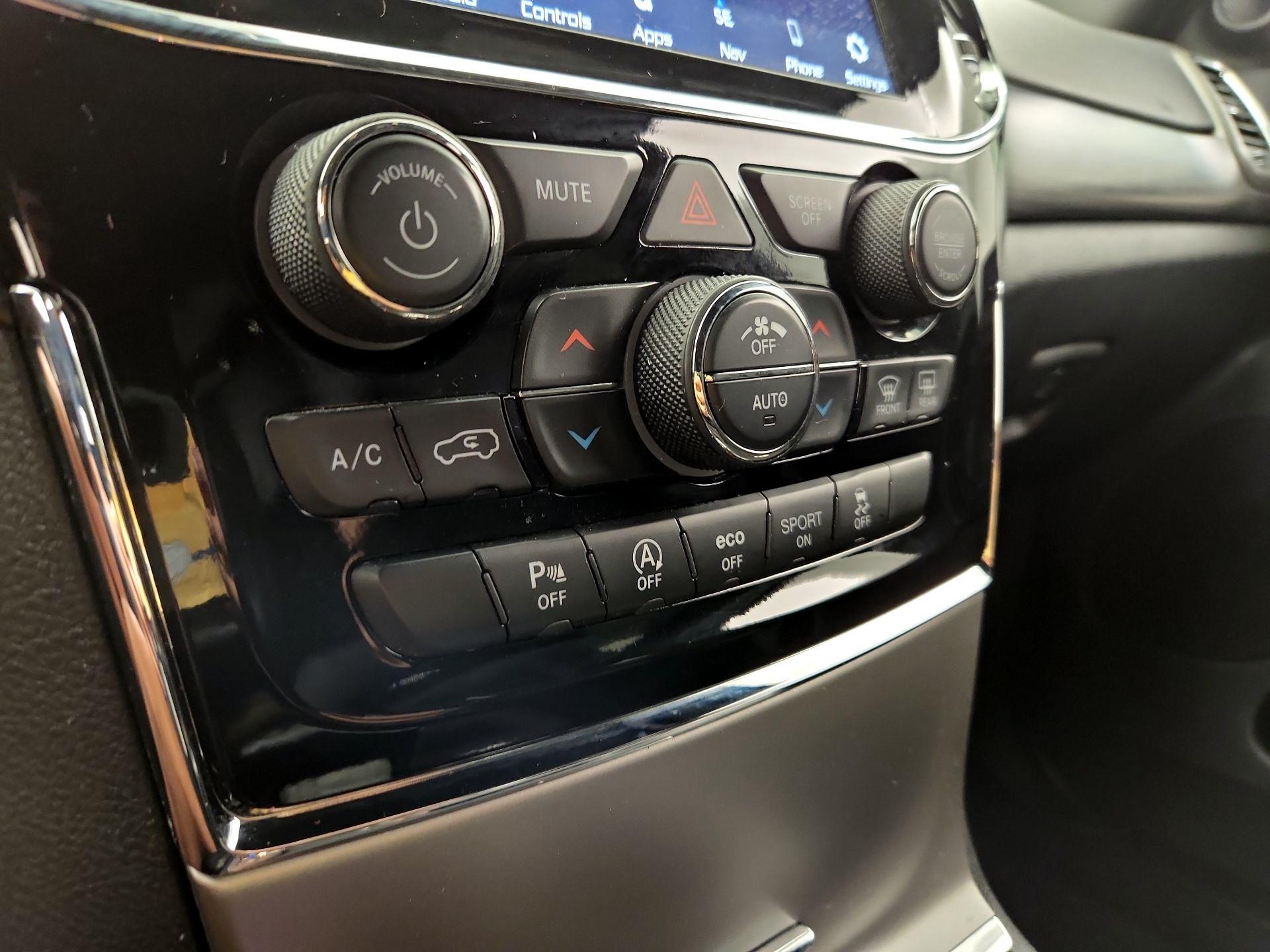 Thumbnail: 2021 Jeep Grand Cherokee - 17