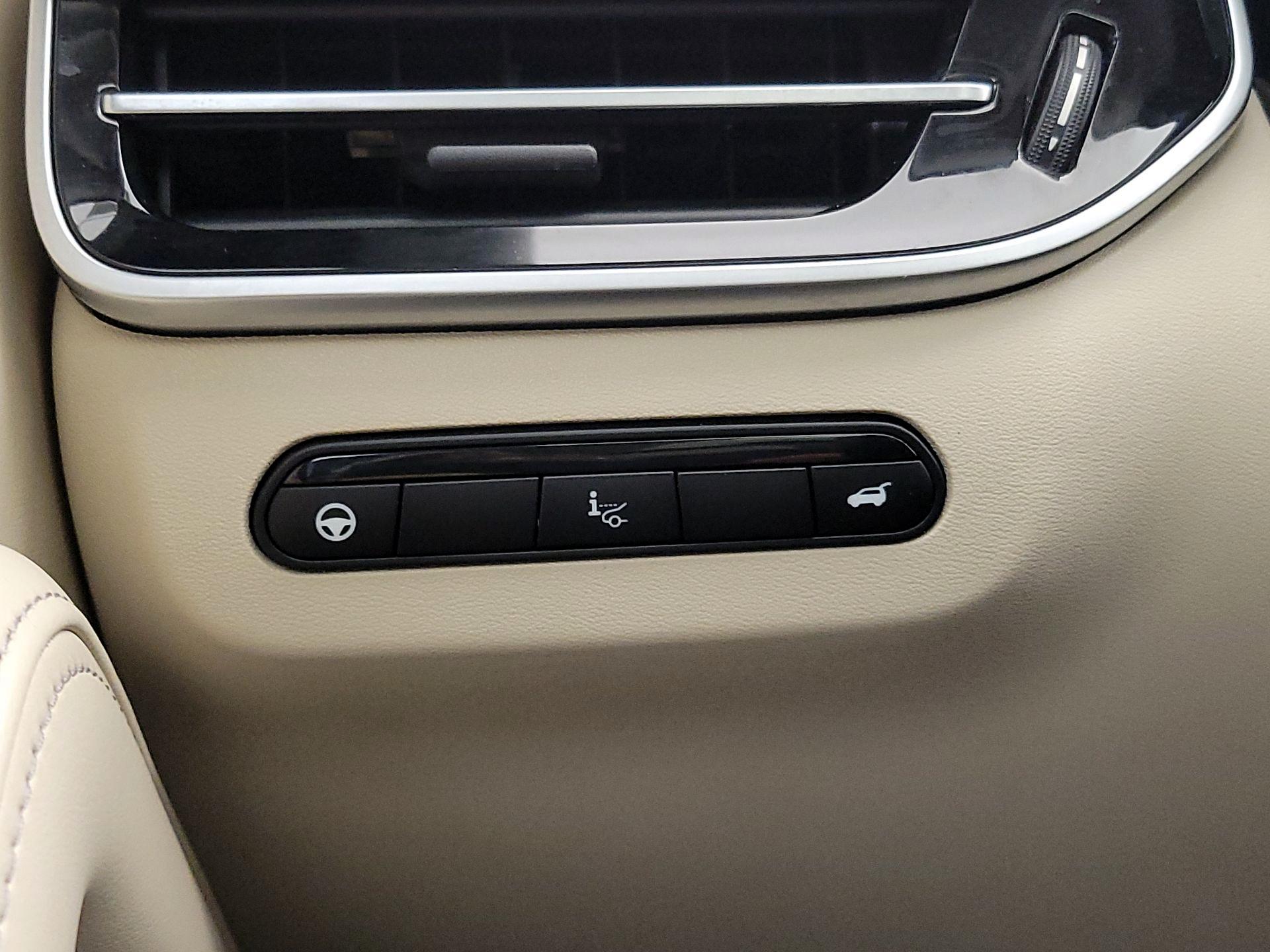 Thumbnail: 2022 INFINITI QX60 - 13