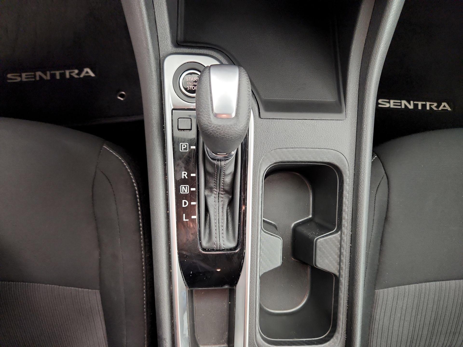 Thumbnail: 2023 Nissan Sentra - 17