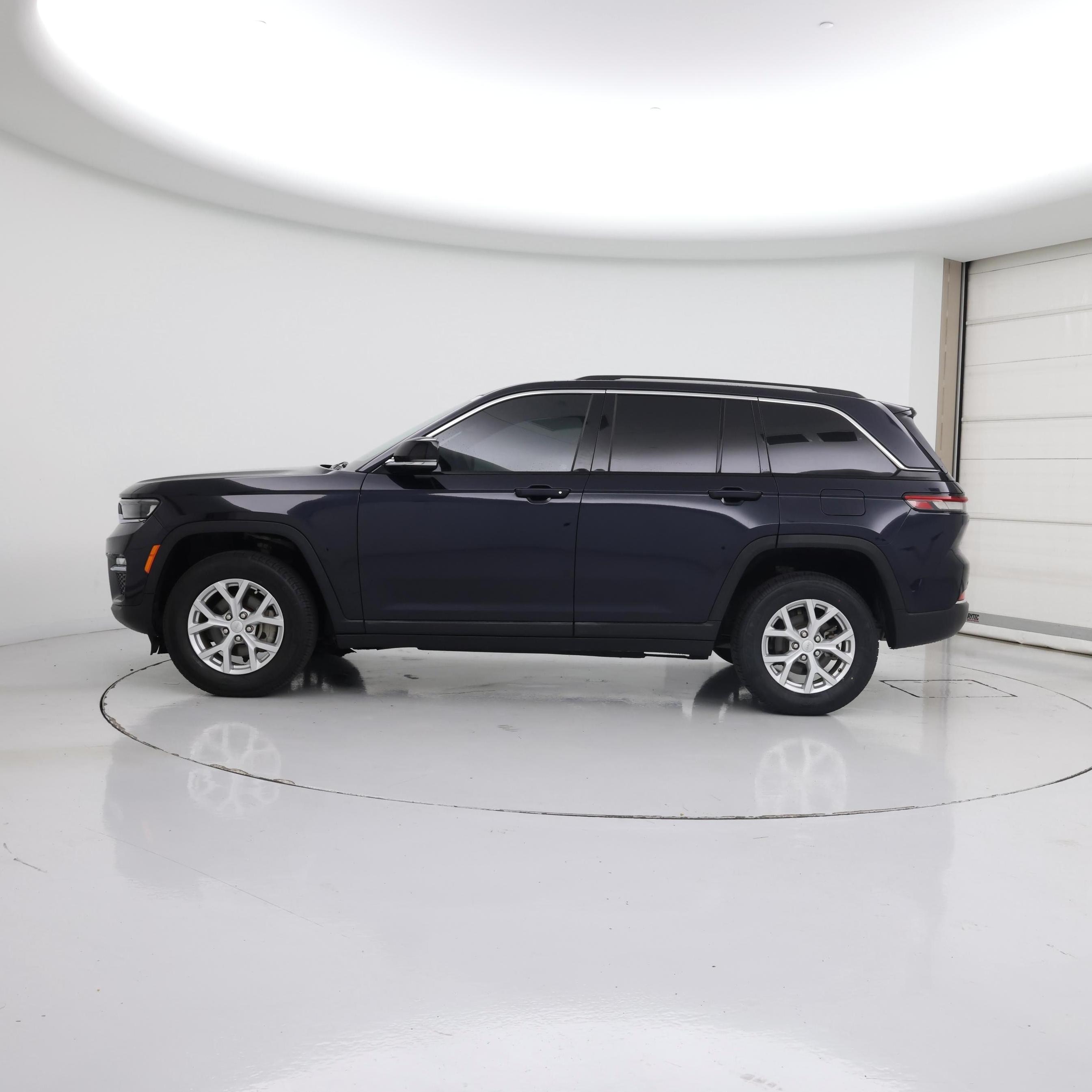 Thumbnail: 2023 Jeep Grand Cherokee - 3