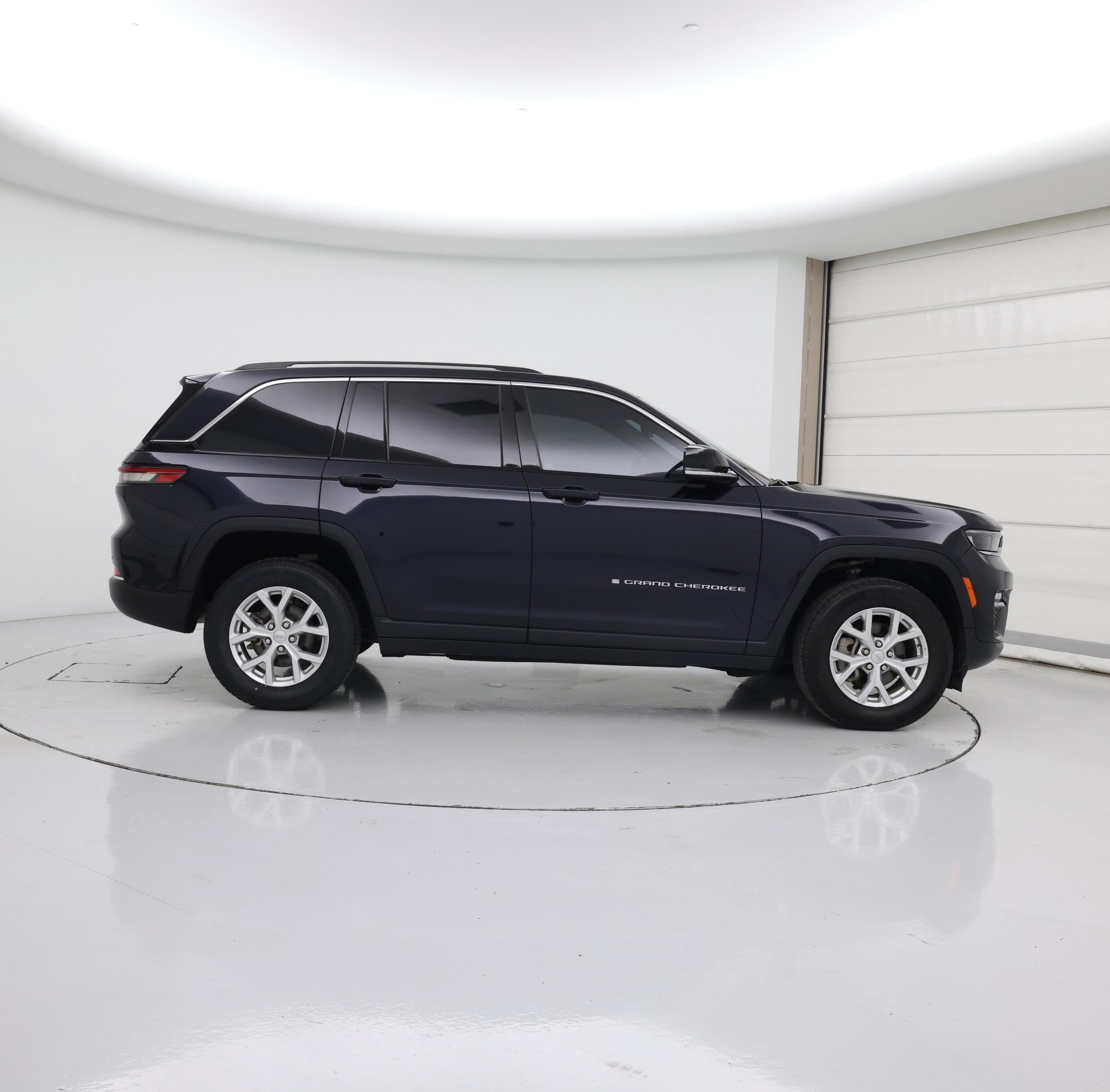Thumbnail: 2023 Jeep Grand Cherokee - 7