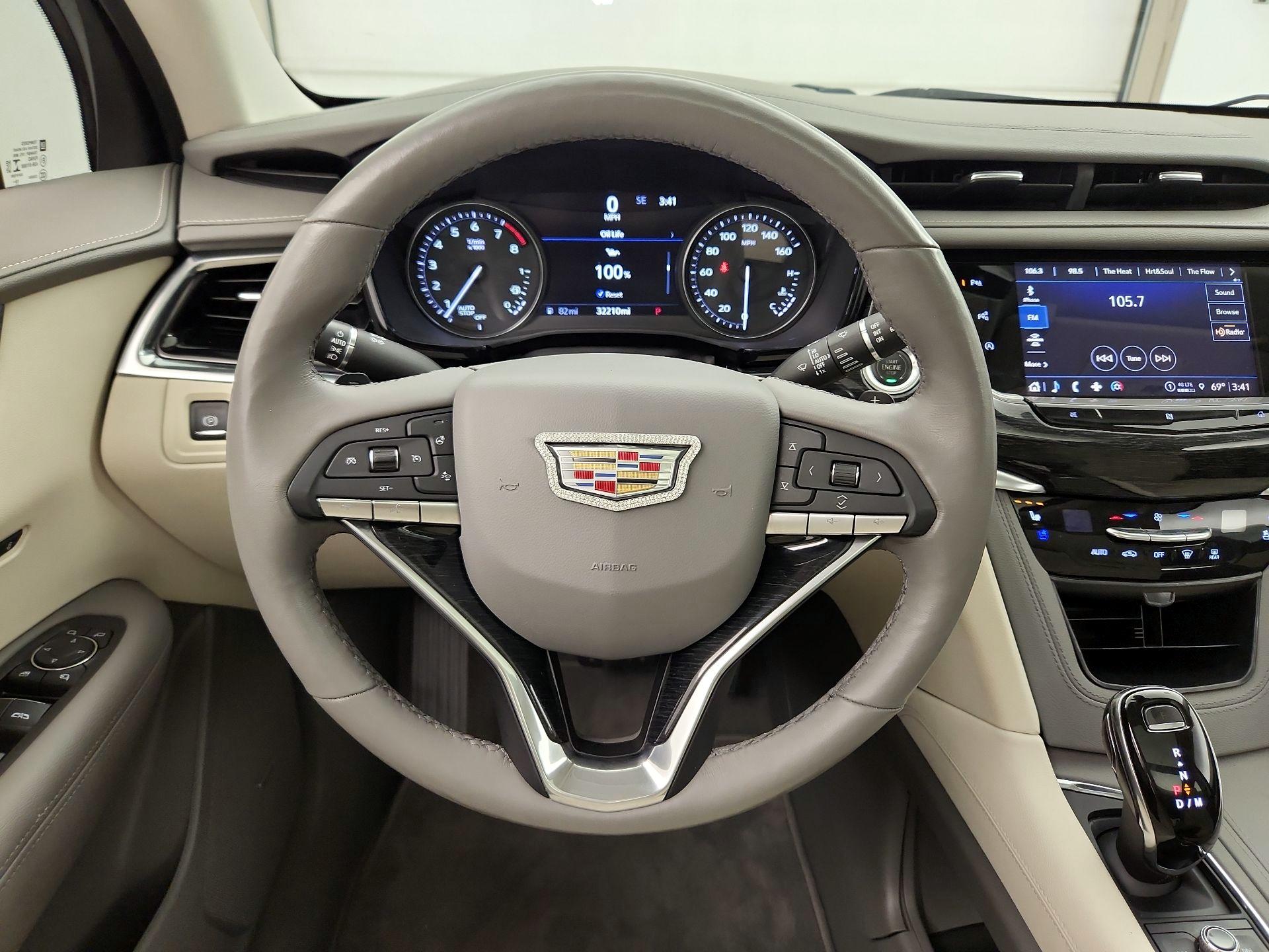 Thumbnail: 2021 Cadillac XT6 - 10