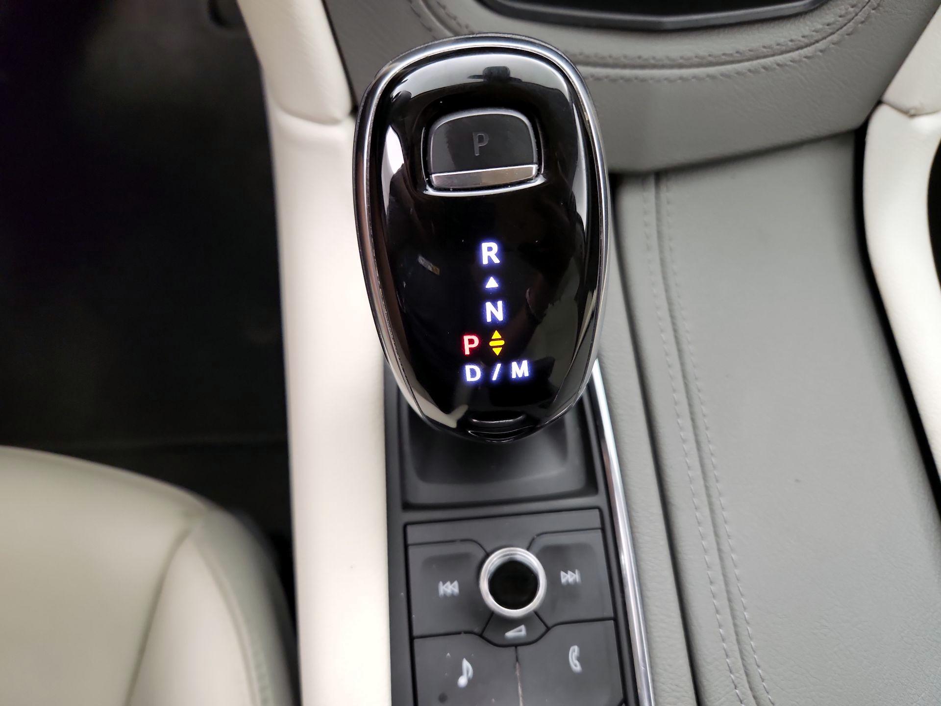 Thumbnail: 2021 Cadillac XT6 - 17