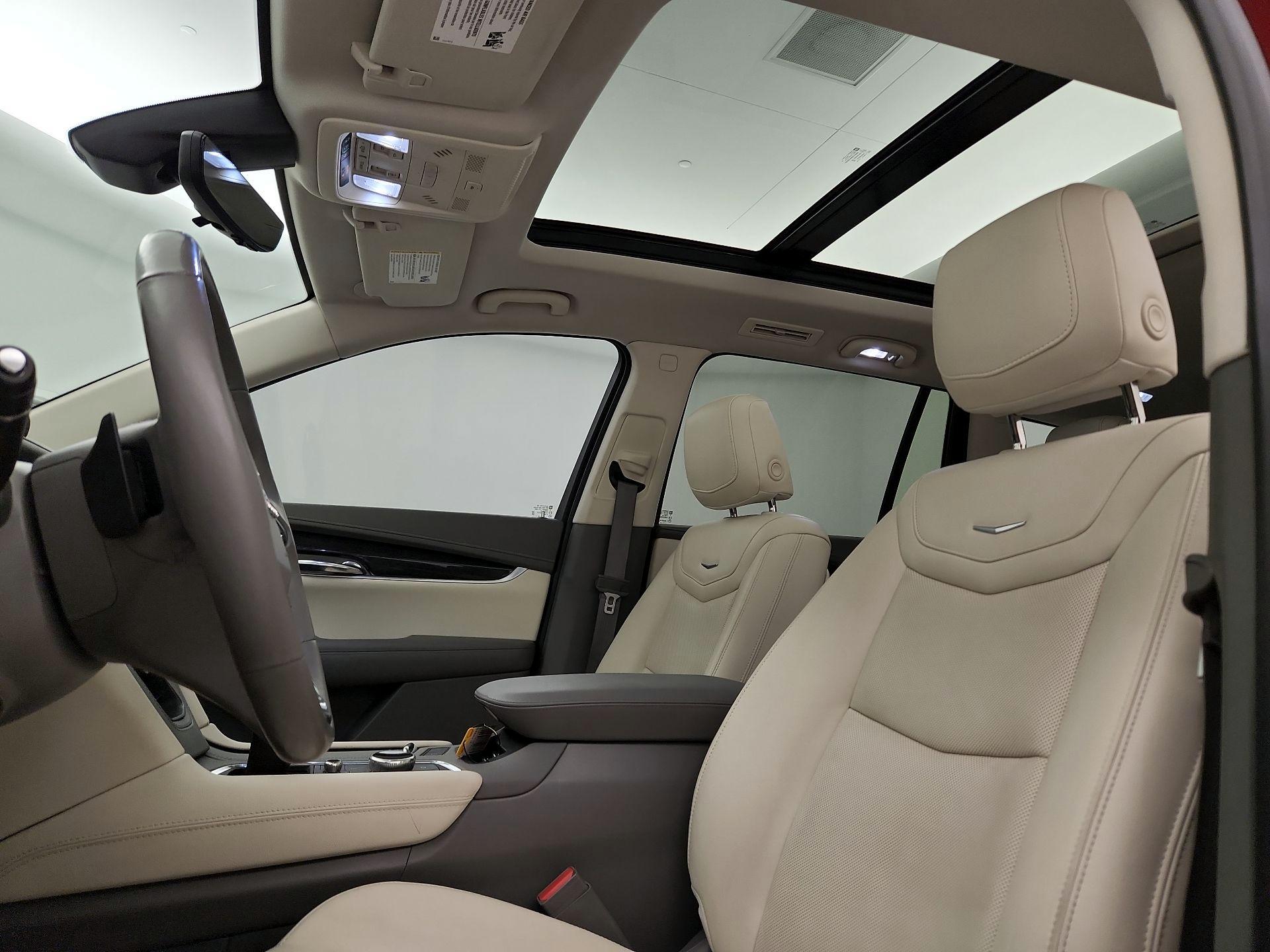 Thumbnail: 2021 Cadillac XT6 - 19