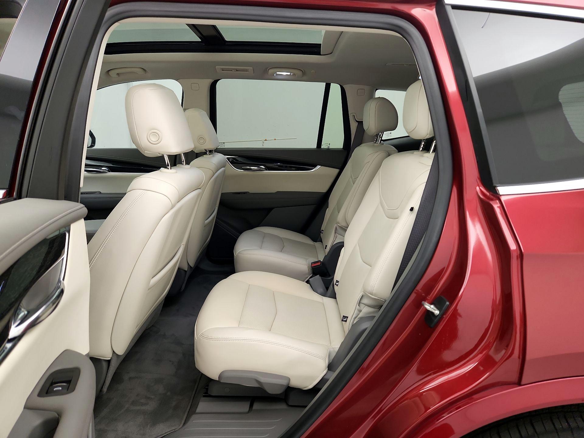 Thumbnail: 2021 Cadillac XT6 - 20