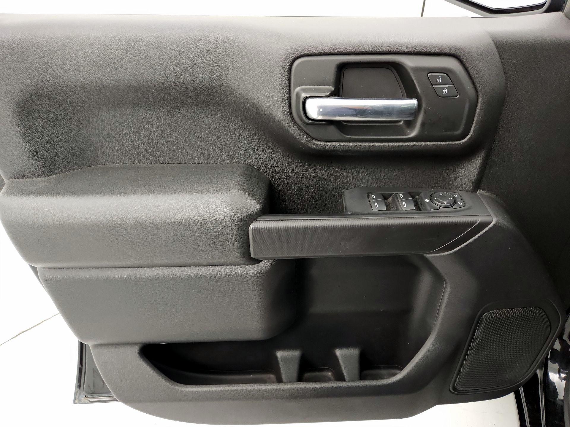Thumbnail: 2023 Chevrolet Silverado 1500 - 12