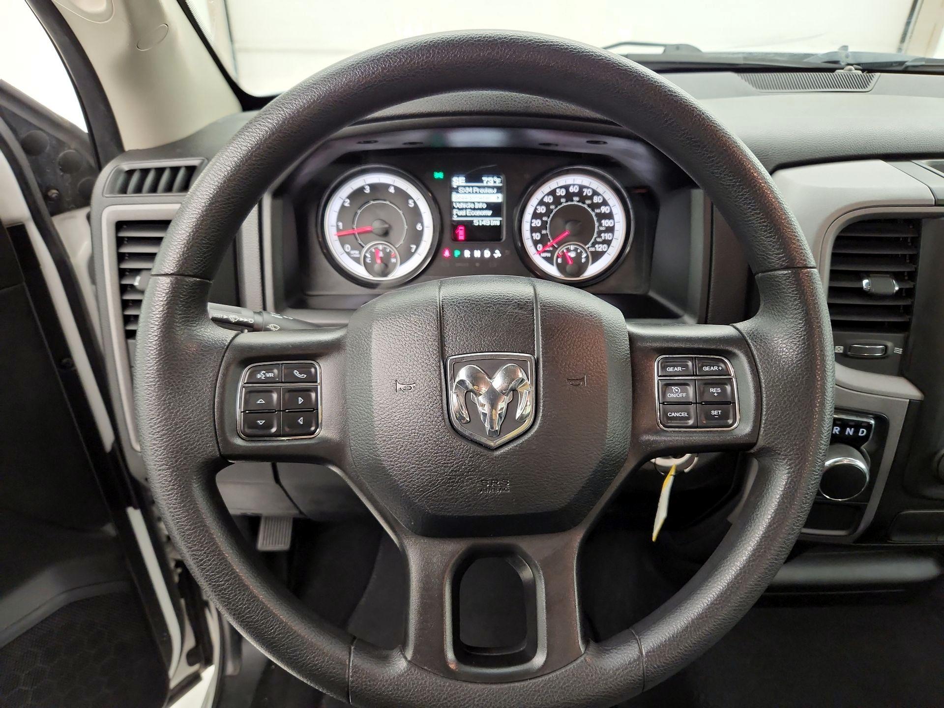 Thumbnail: 2021 RAM 1500 Classic - 10