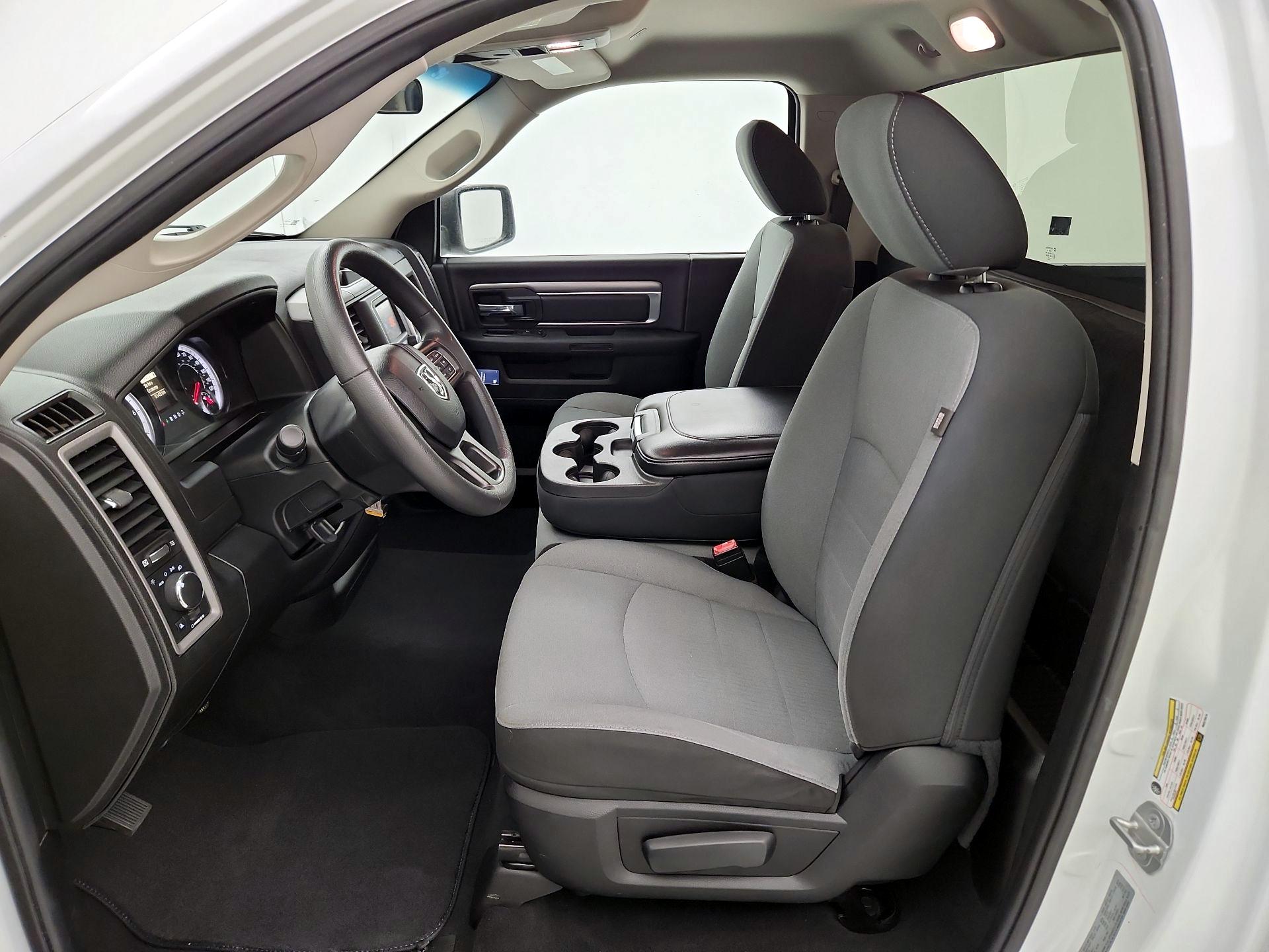 Thumbnail: 2021 RAM 1500 Classic - 11