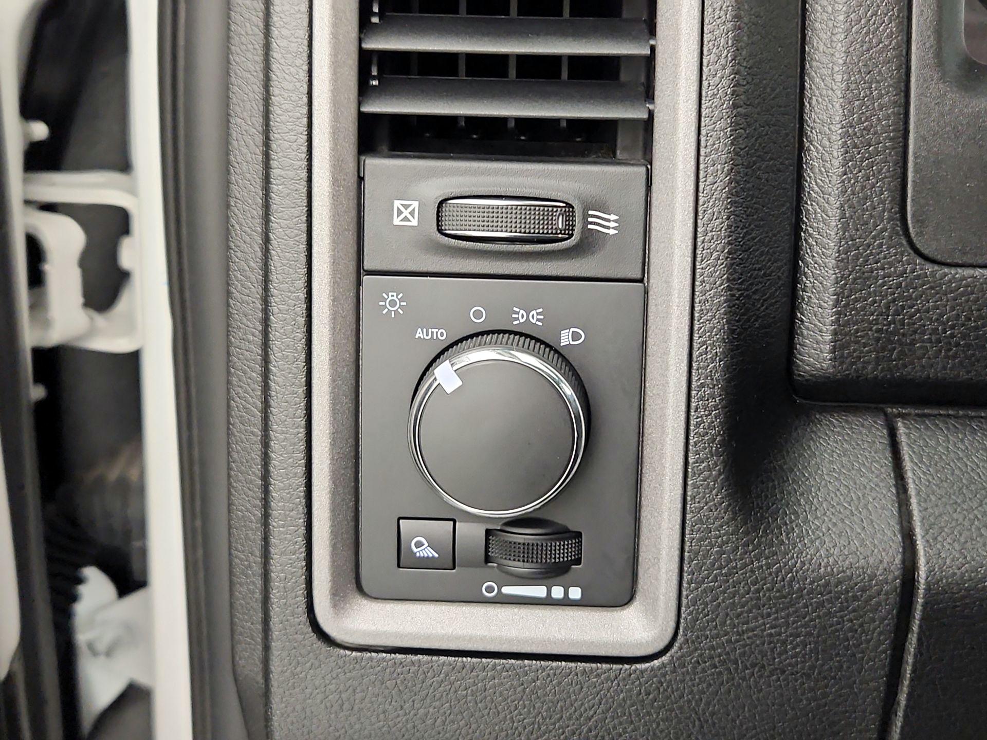 Thumbnail: 2021 RAM 1500 Classic - 13