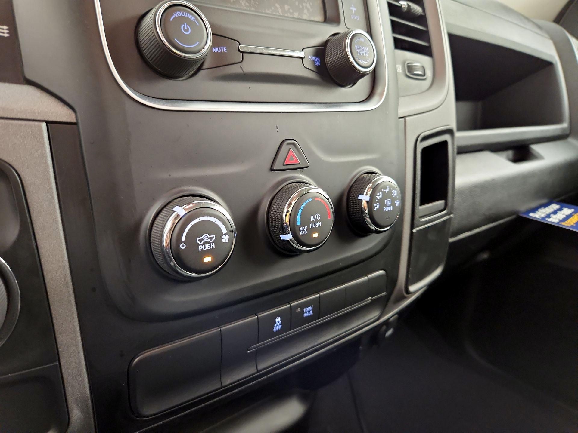 Thumbnail: 2021 RAM 1500 Classic - 16