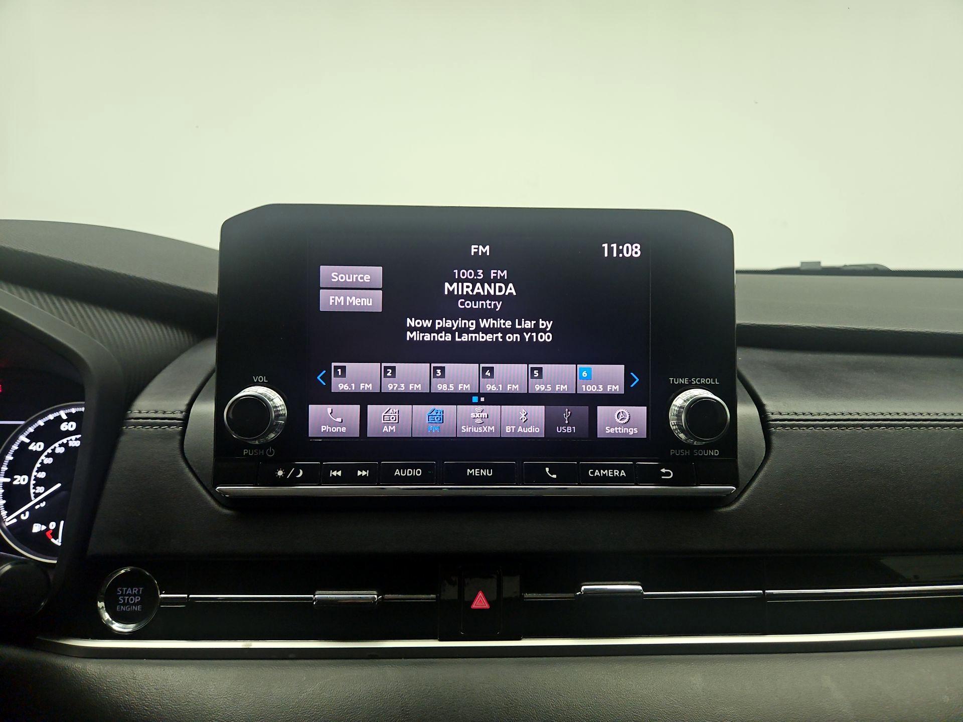 Thumbnail: 2023 Mitsubishi Outlander - 15