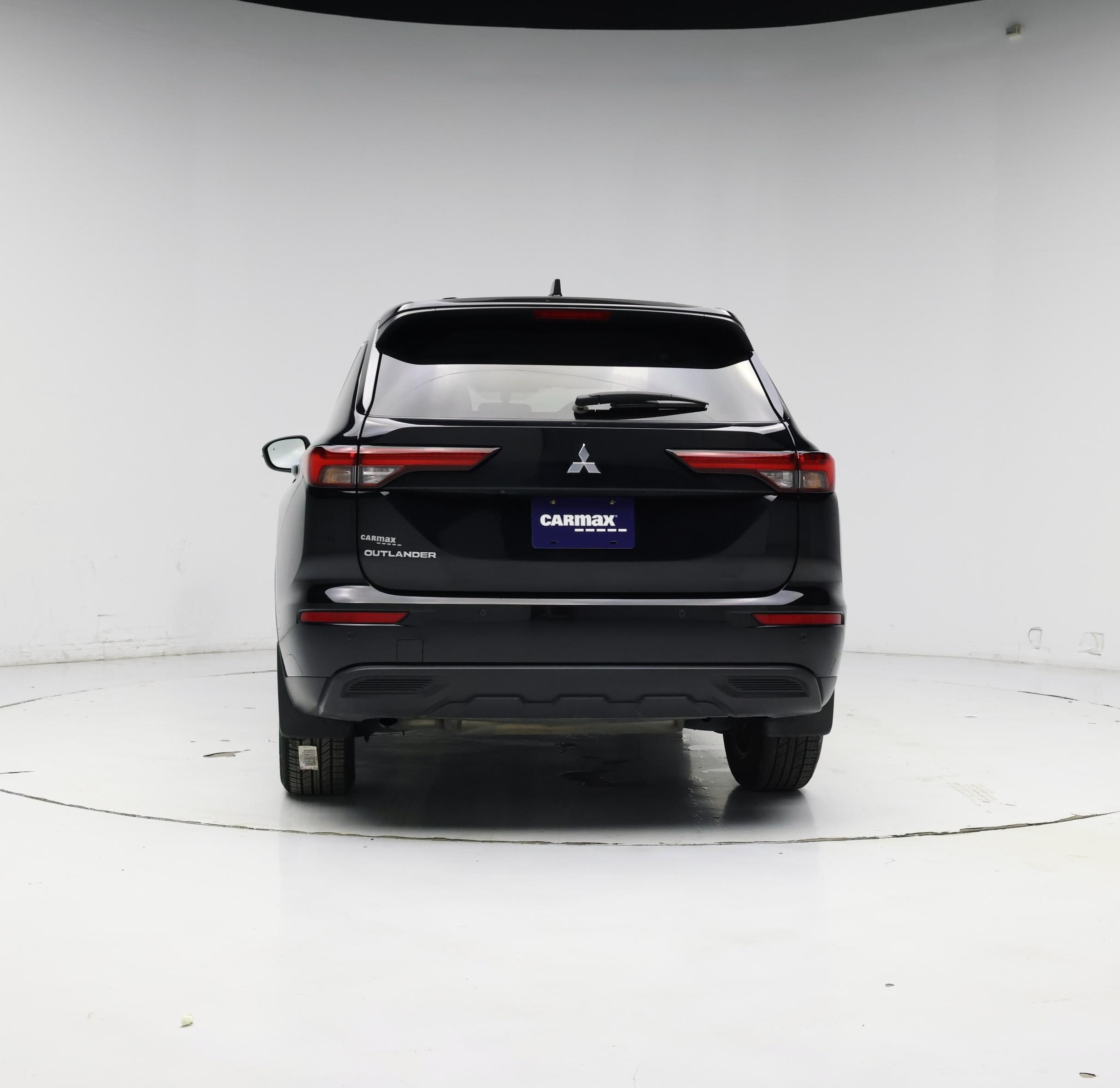 Thumbnail: 2023 Mitsubishi Outlander - 6