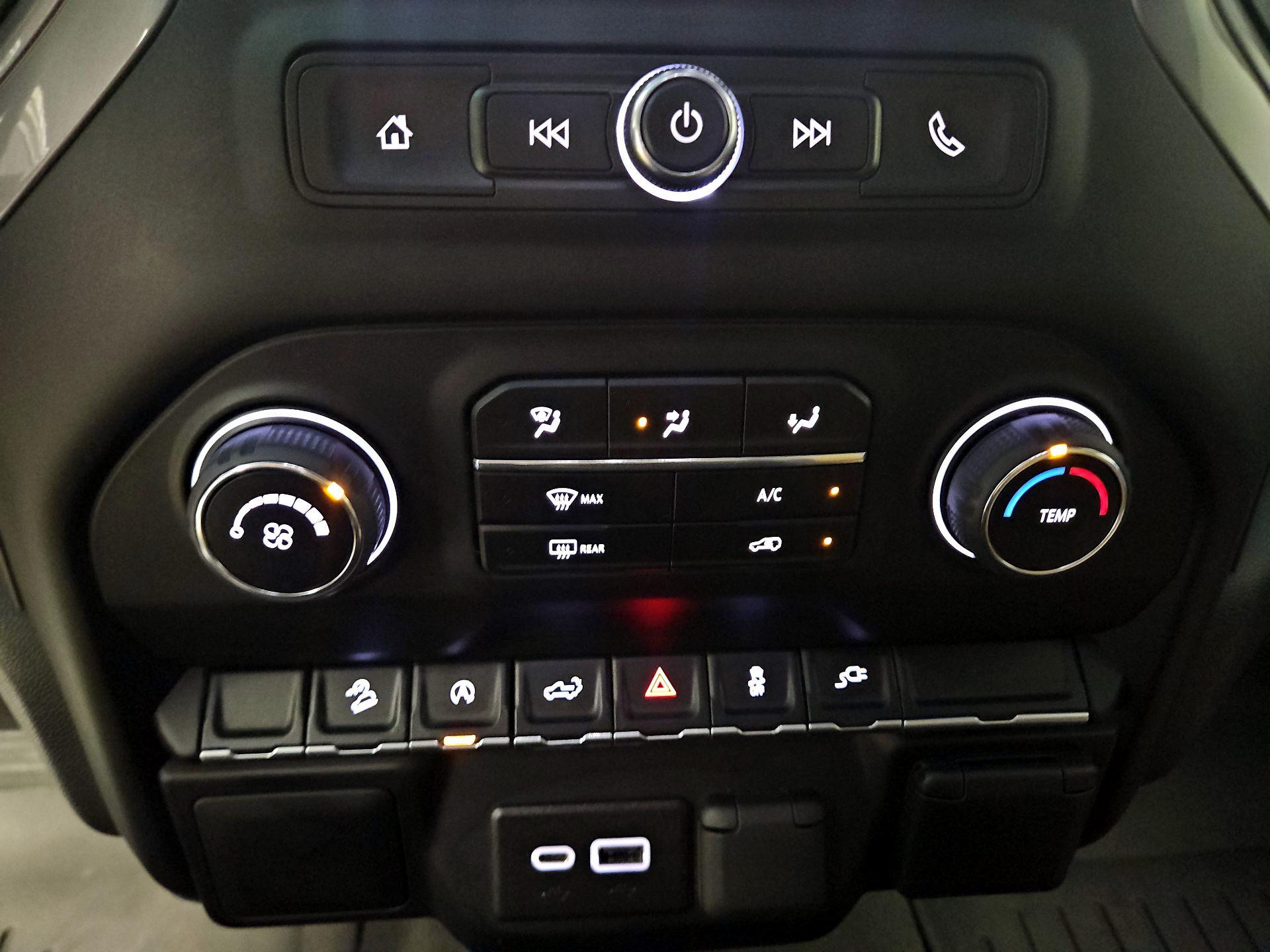 Thumbnail: 2022 Chevrolet Silverado 1500 - 16