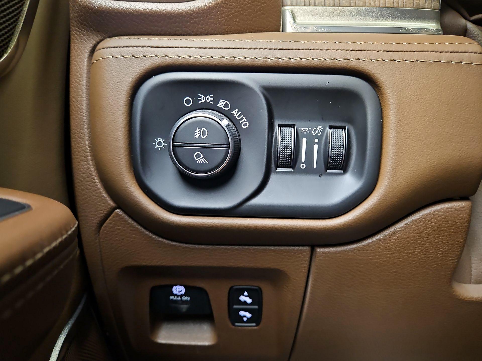 Thumbnail: 2019 RAM 1500 - 13