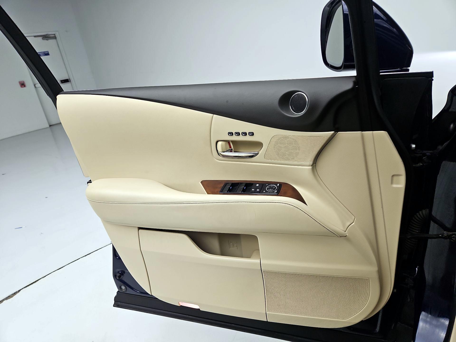 Thumbnail: 2015 Lexus RX - 12