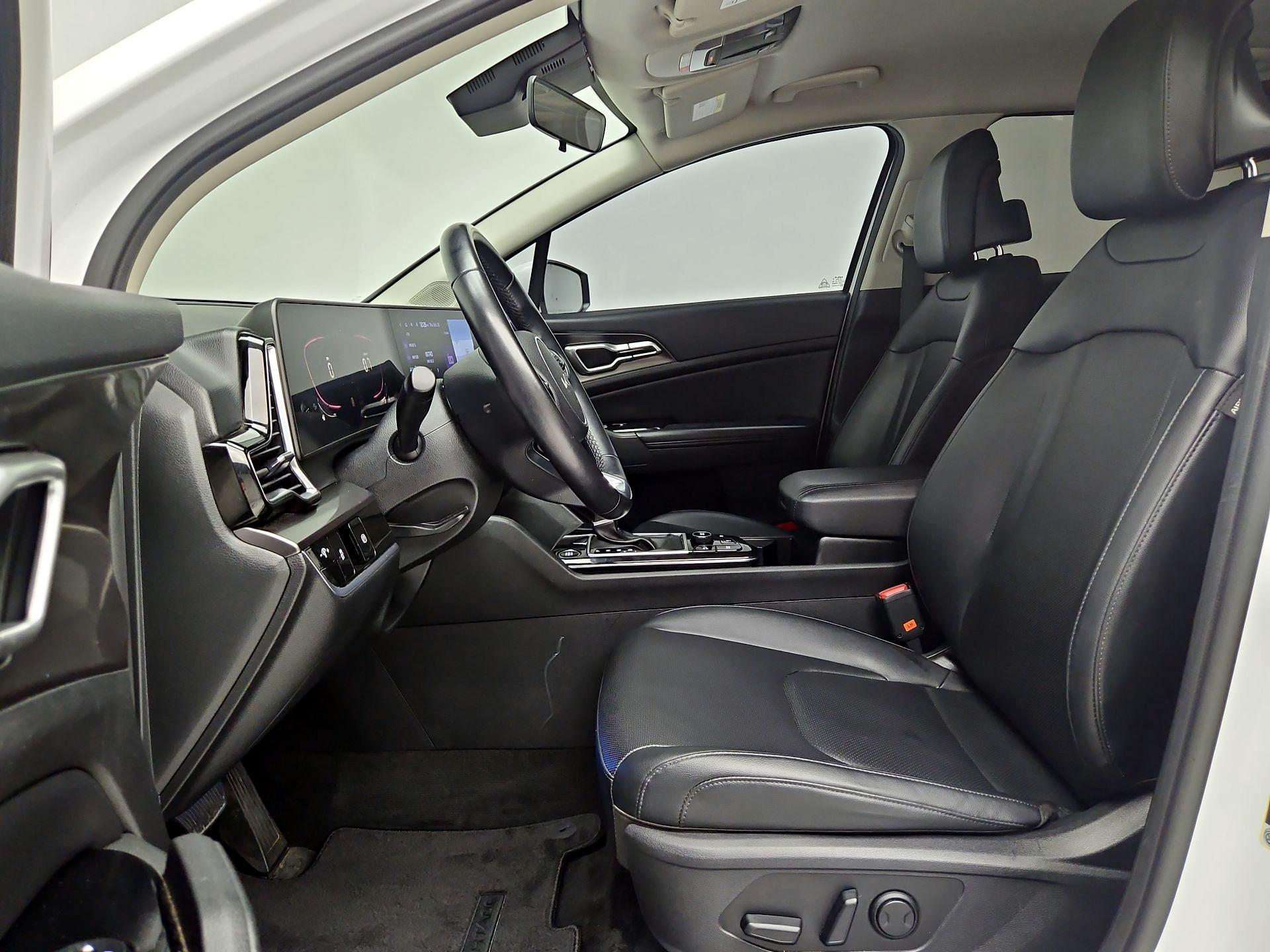 Thumbnail: 2023 Kia Sportage - 11