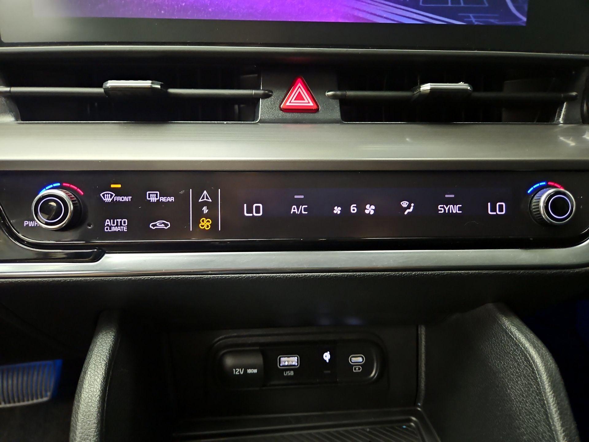 Thumbnail: 2023 Kia Sportage - 17