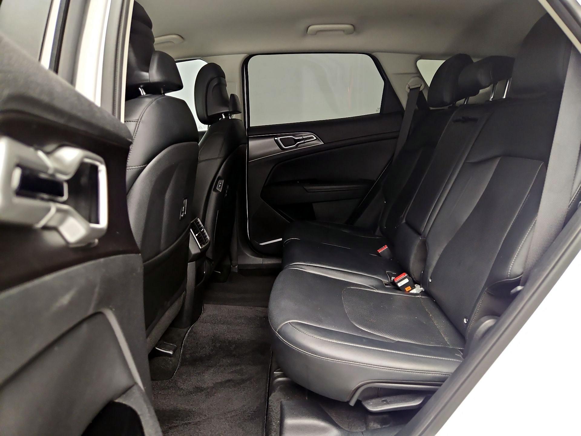 Thumbnail: 2023 Kia Sportage - 20