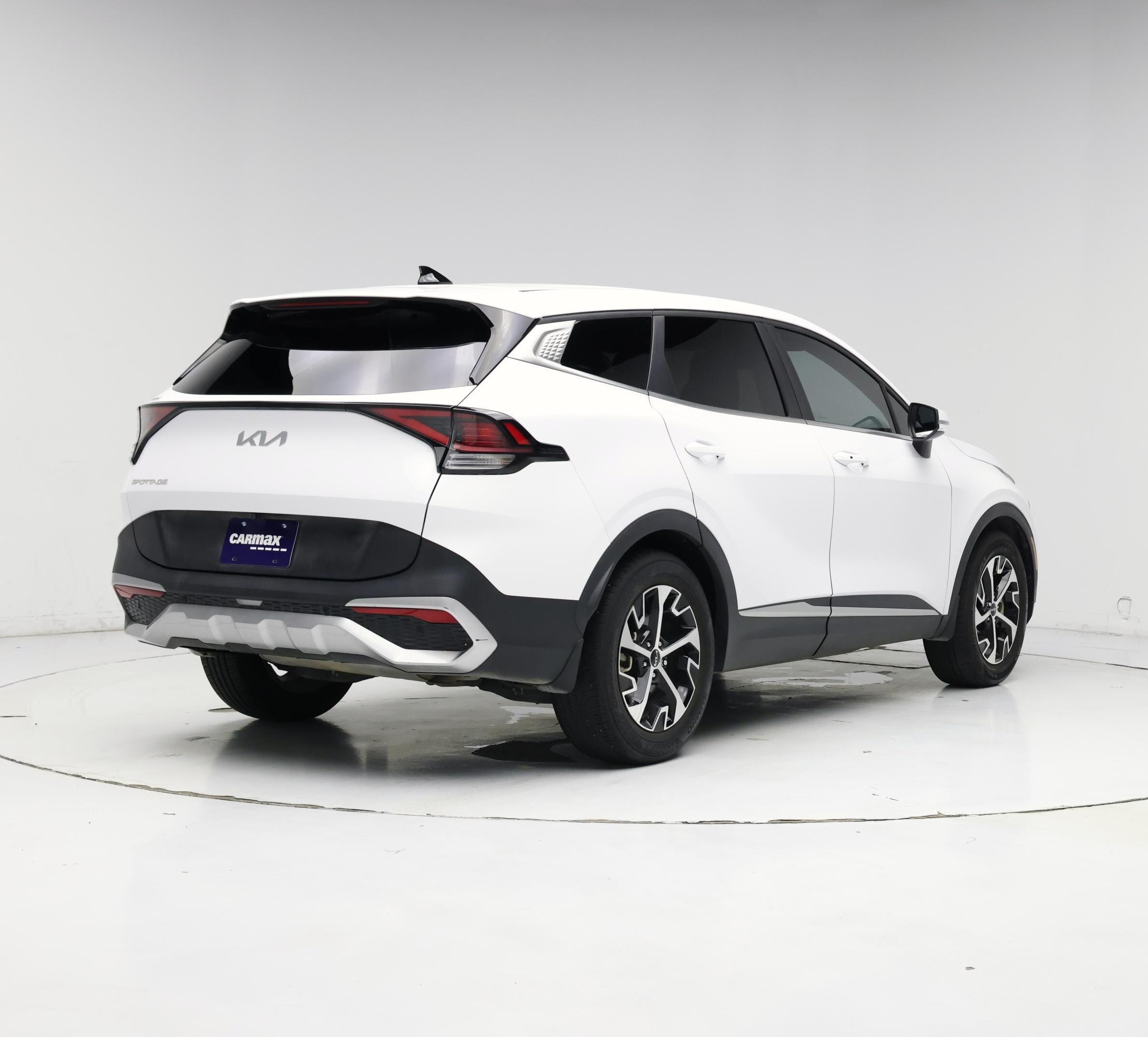 Thumbnail: 2023 Kia Sportage - 8