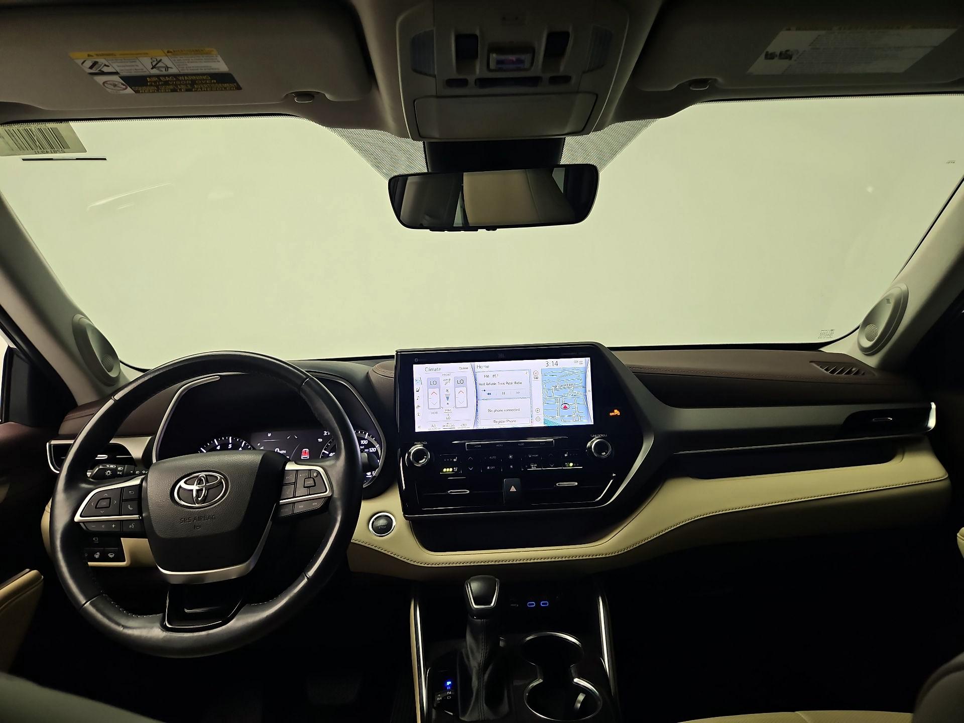 Thumbnail: 2022 Toyota Highlander - 9