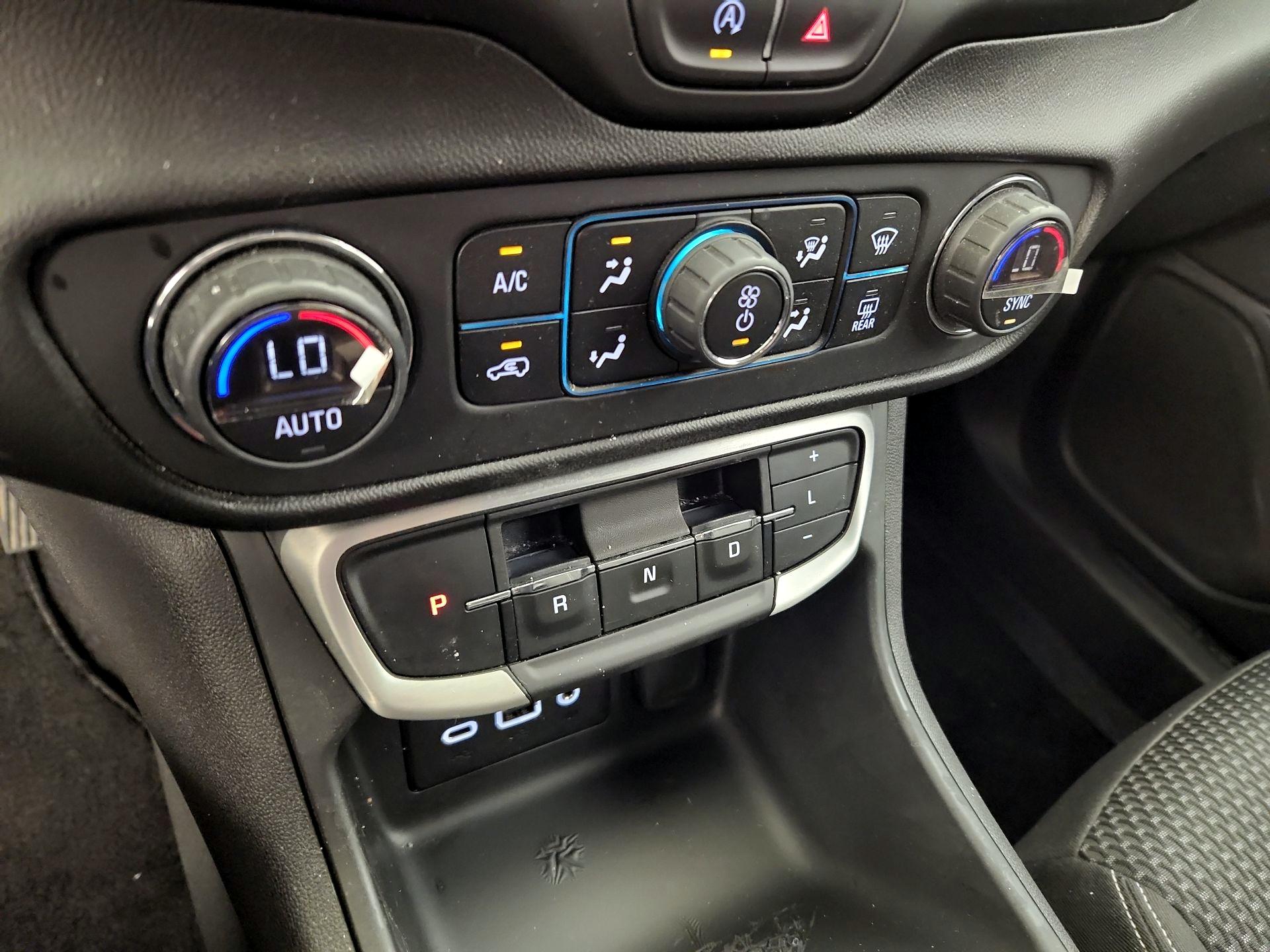 Thumbnail: 2022 GMC Terrain - 16