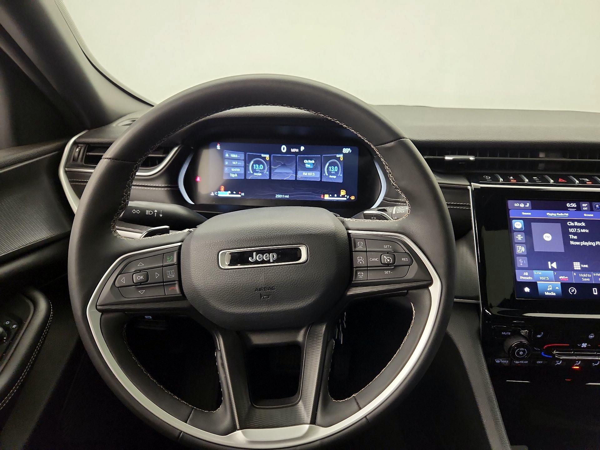 Thumbnail: 2023 Jeep Grand Cherokee - 10