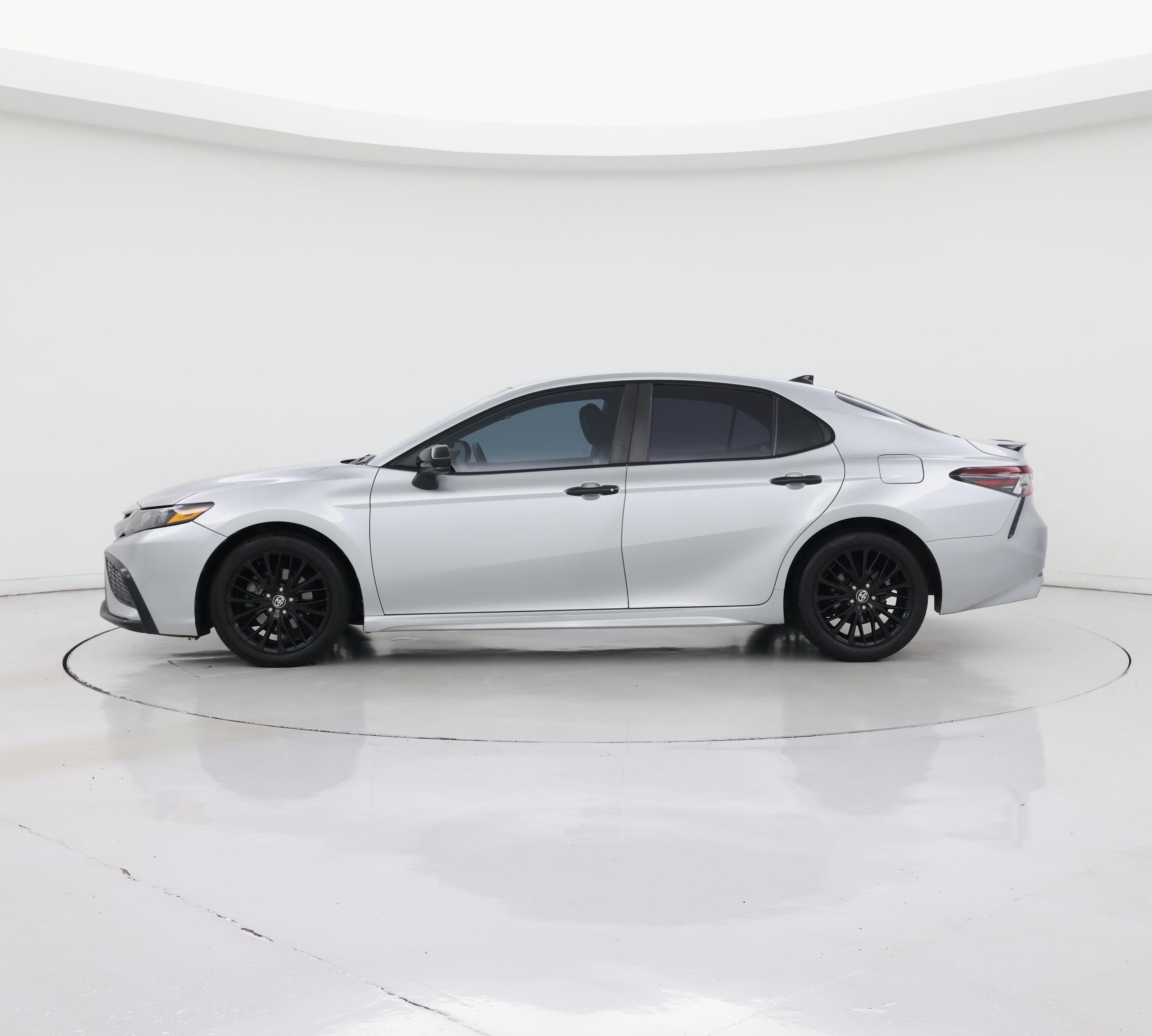Thumbnail: 2021 Toyota Camry - 3