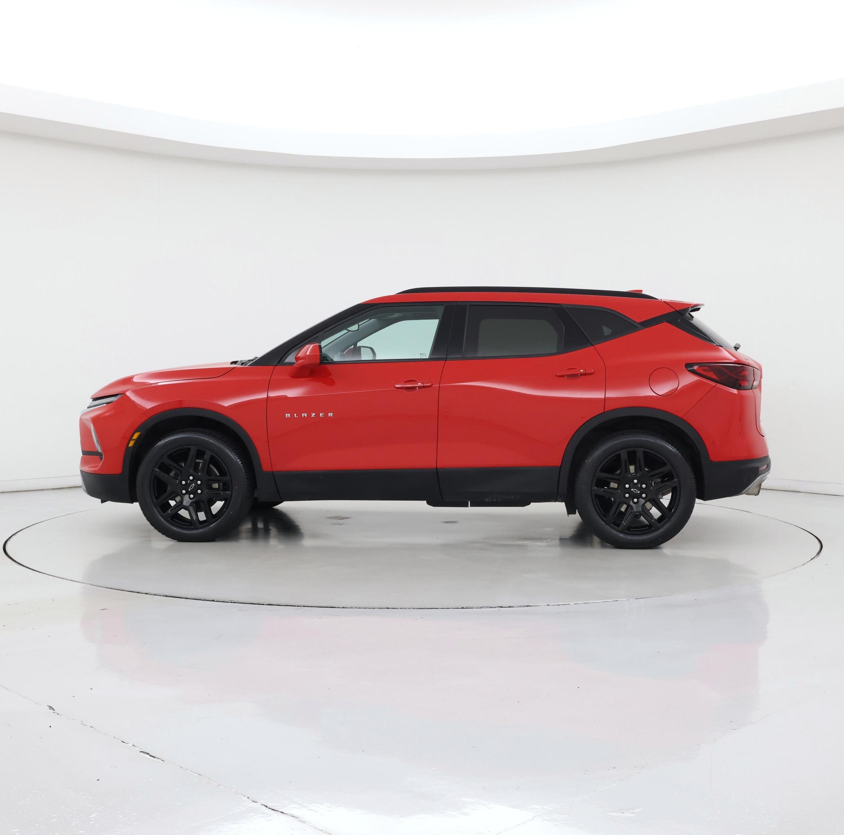 Thumbnail: 2023 Chevrolet Blazer - 3