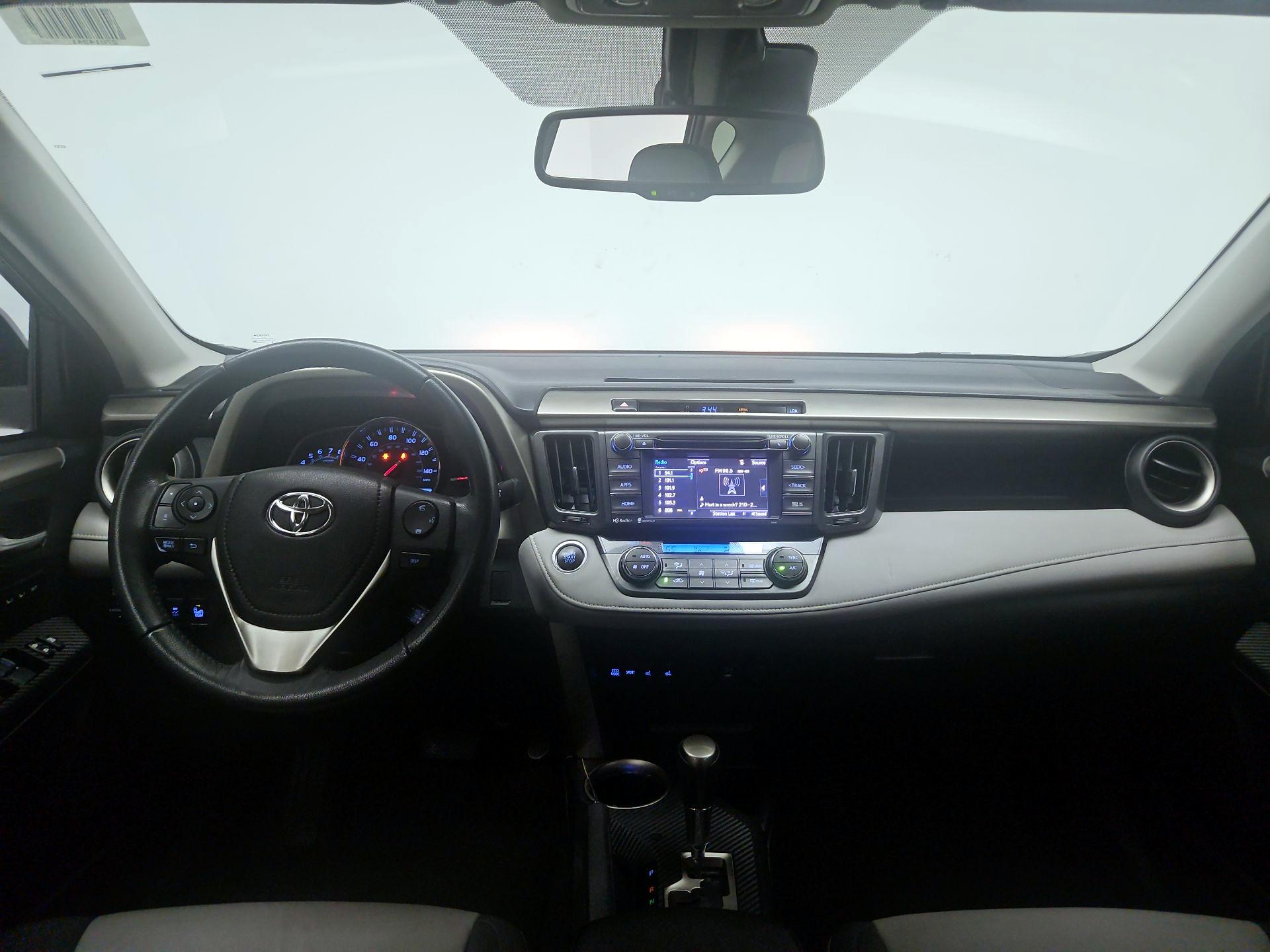 Thumbnail: 2015 Toyota RAV4 - 9