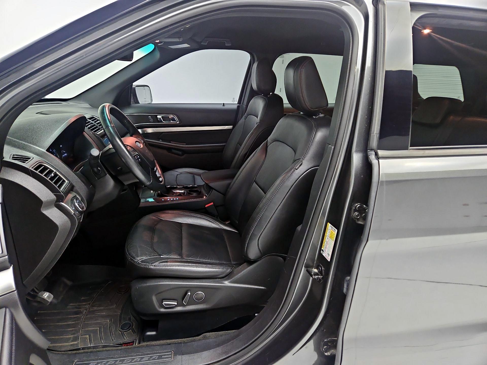 Thumbnail: 2018 Ford Explorer - 11