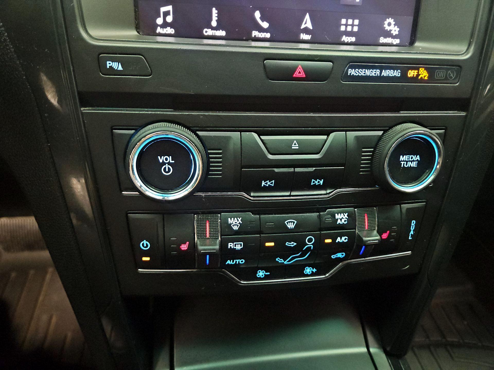 Thumbnail: 2018 Ford Explorer - 17