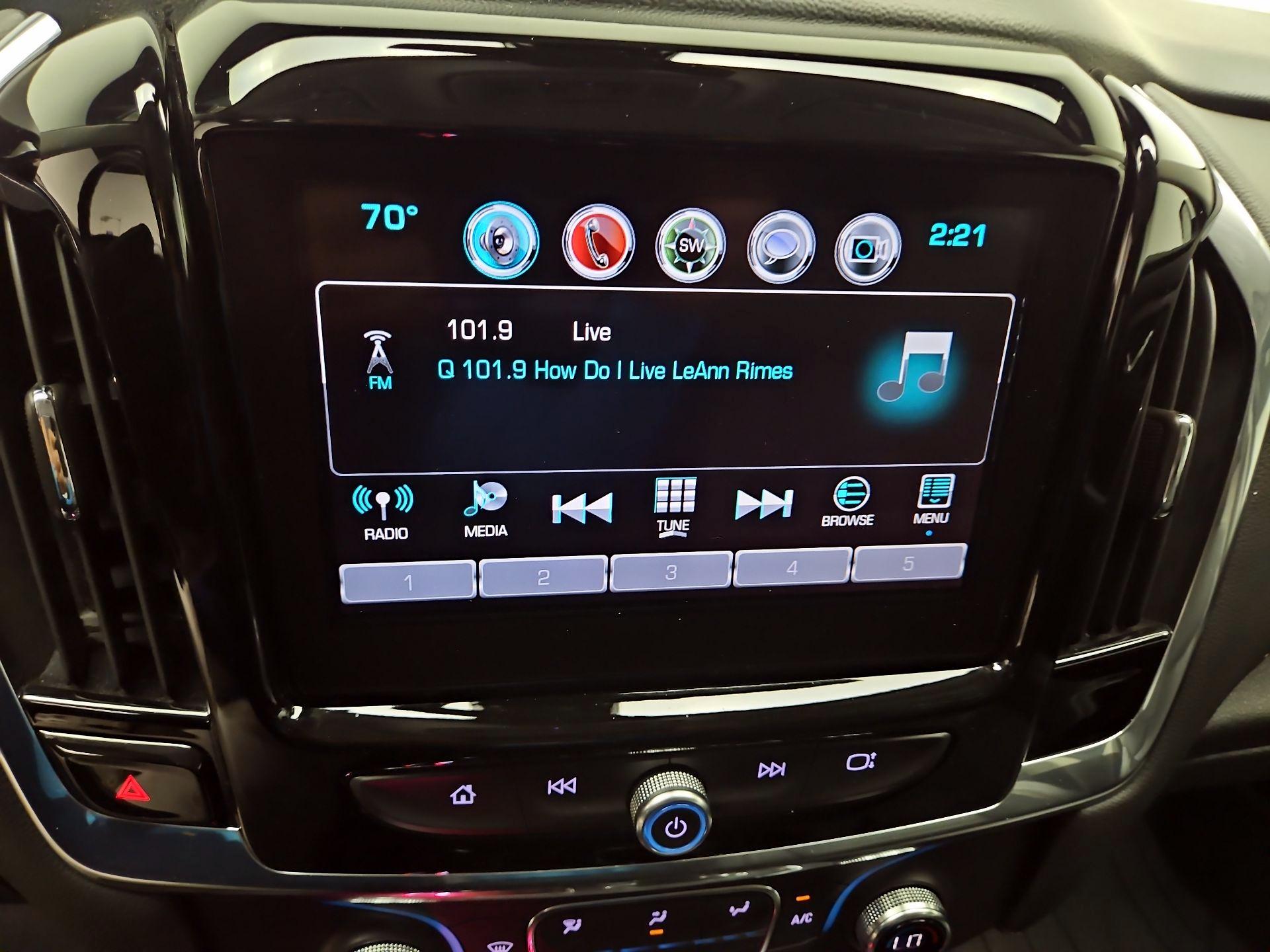Thumbnail: 2019 Chevrolet Traverse - 16