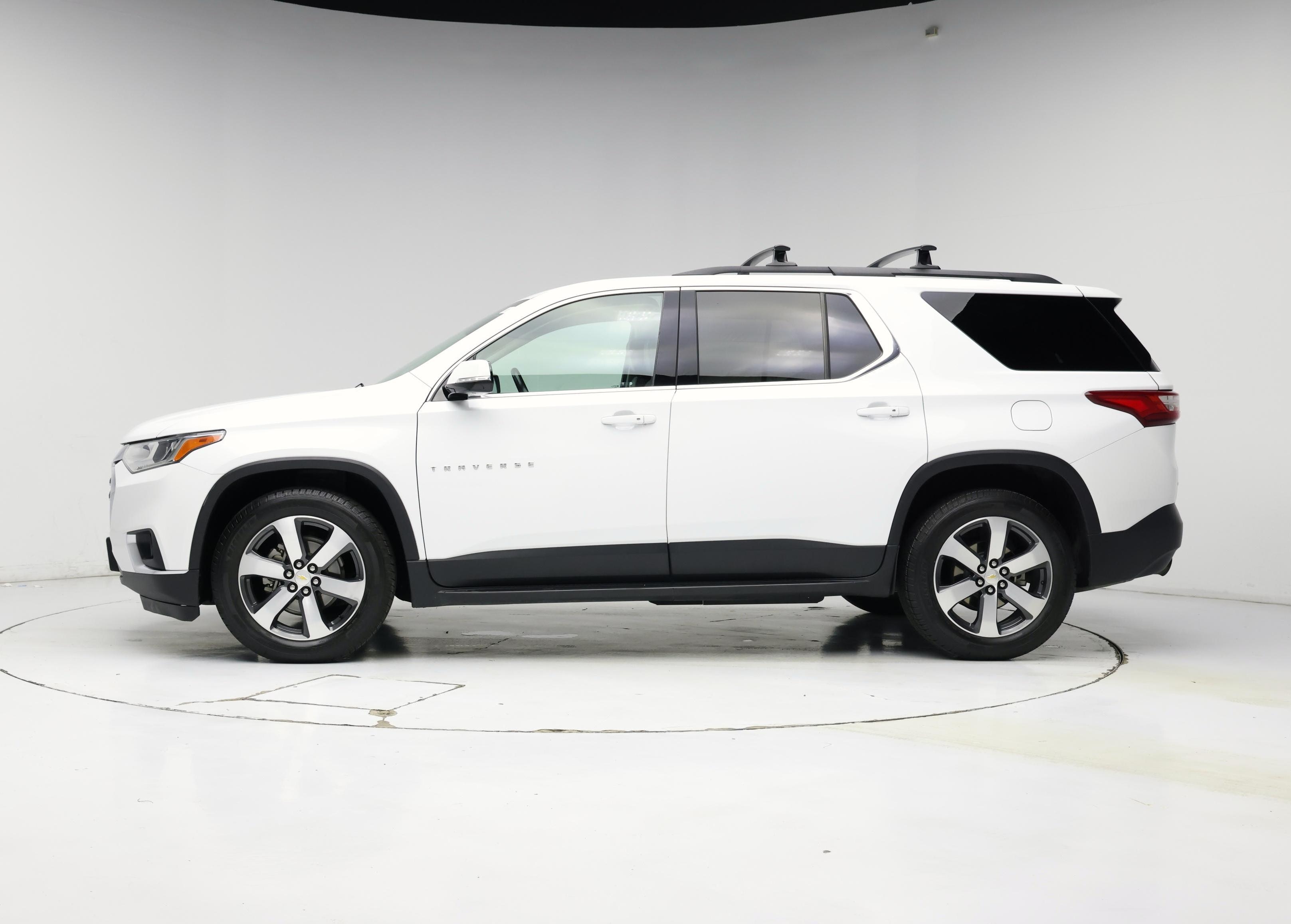 Thumbnail: 2019 Chevrolet Traverse - 3